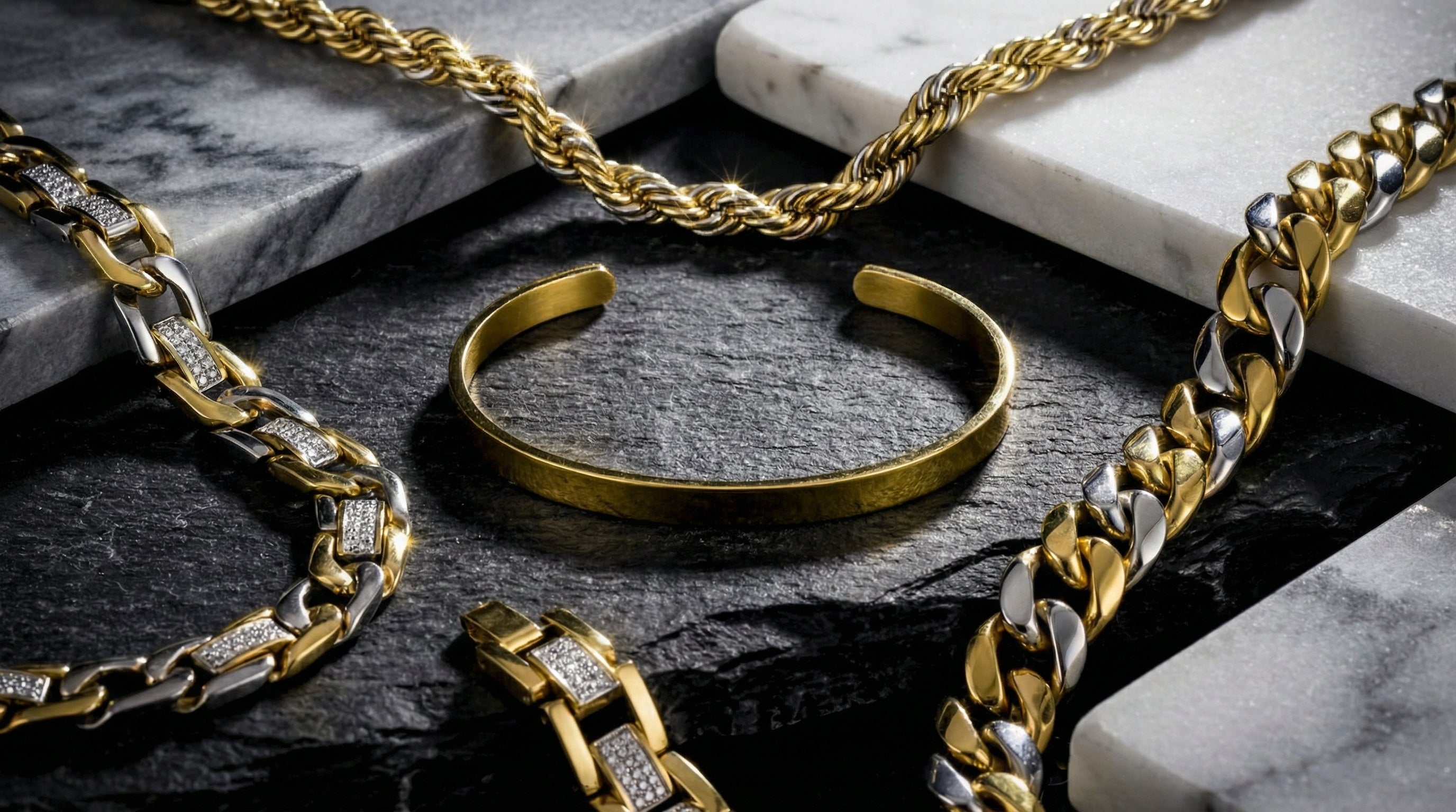 14k gold bracelet italy - hero image