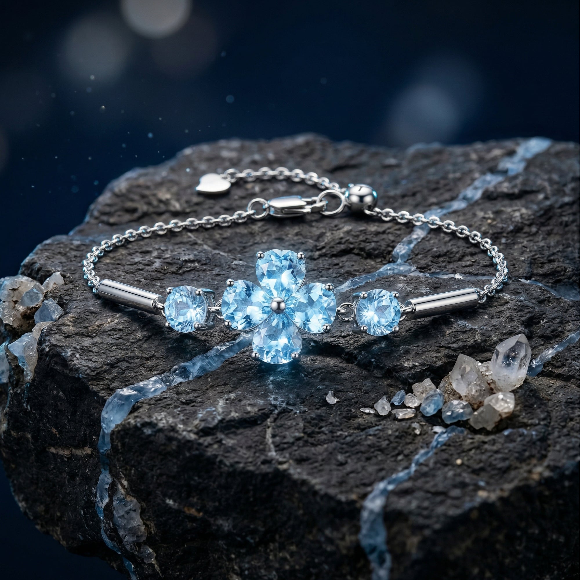 The Azurette Clover Natural Topaz Bracelet