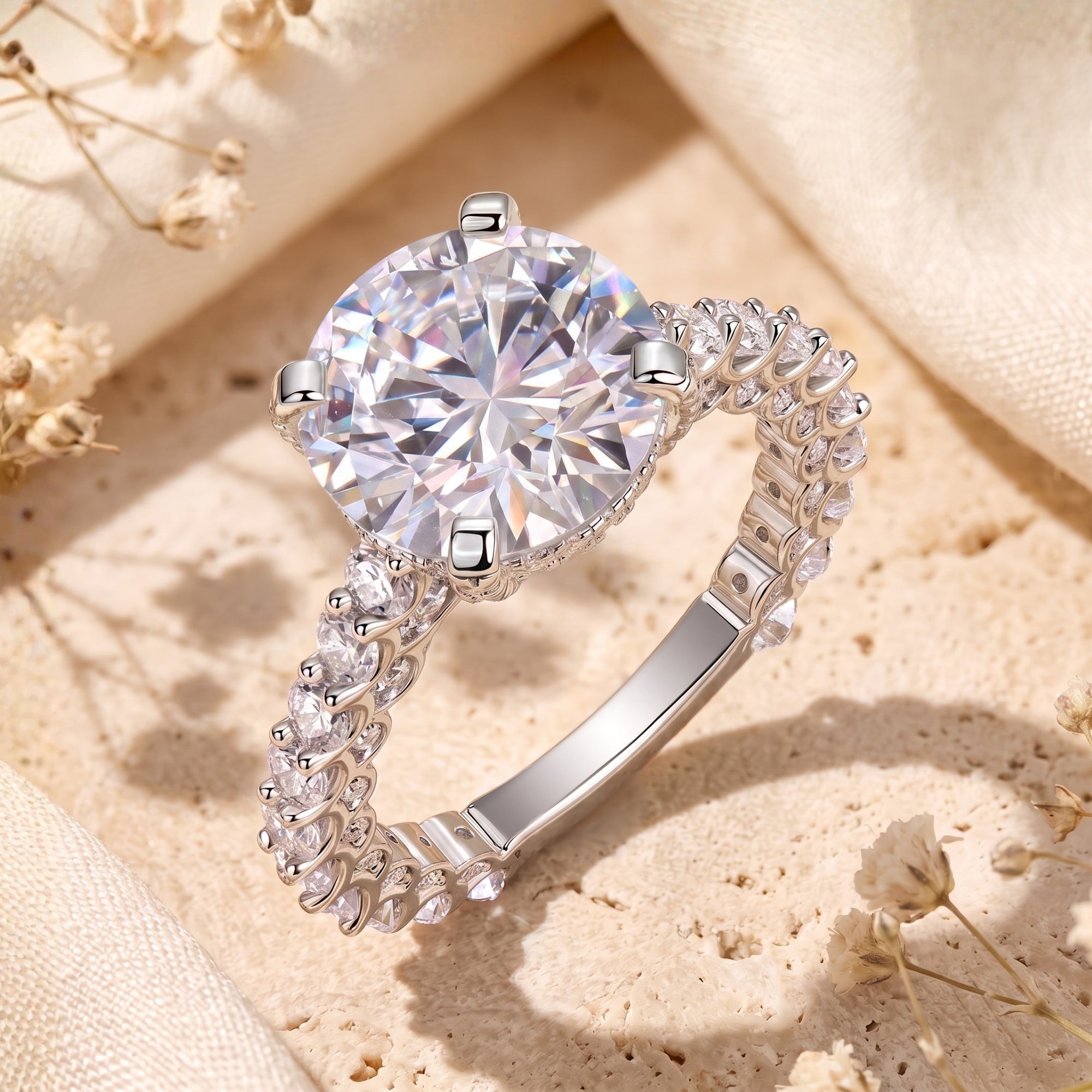 The Astraea Hidden Halo Ring