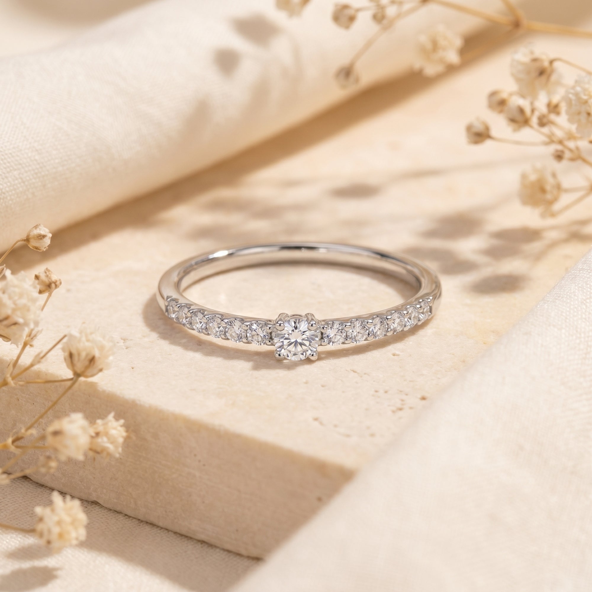 The Saphirelle Moissanite Ring