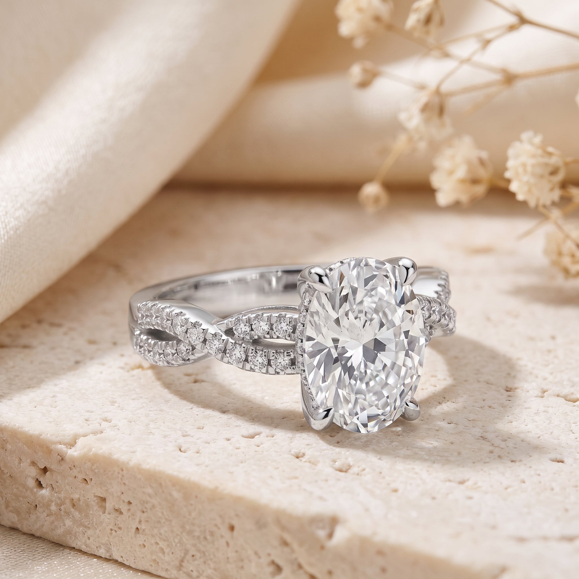 La bague torsadée Infinity