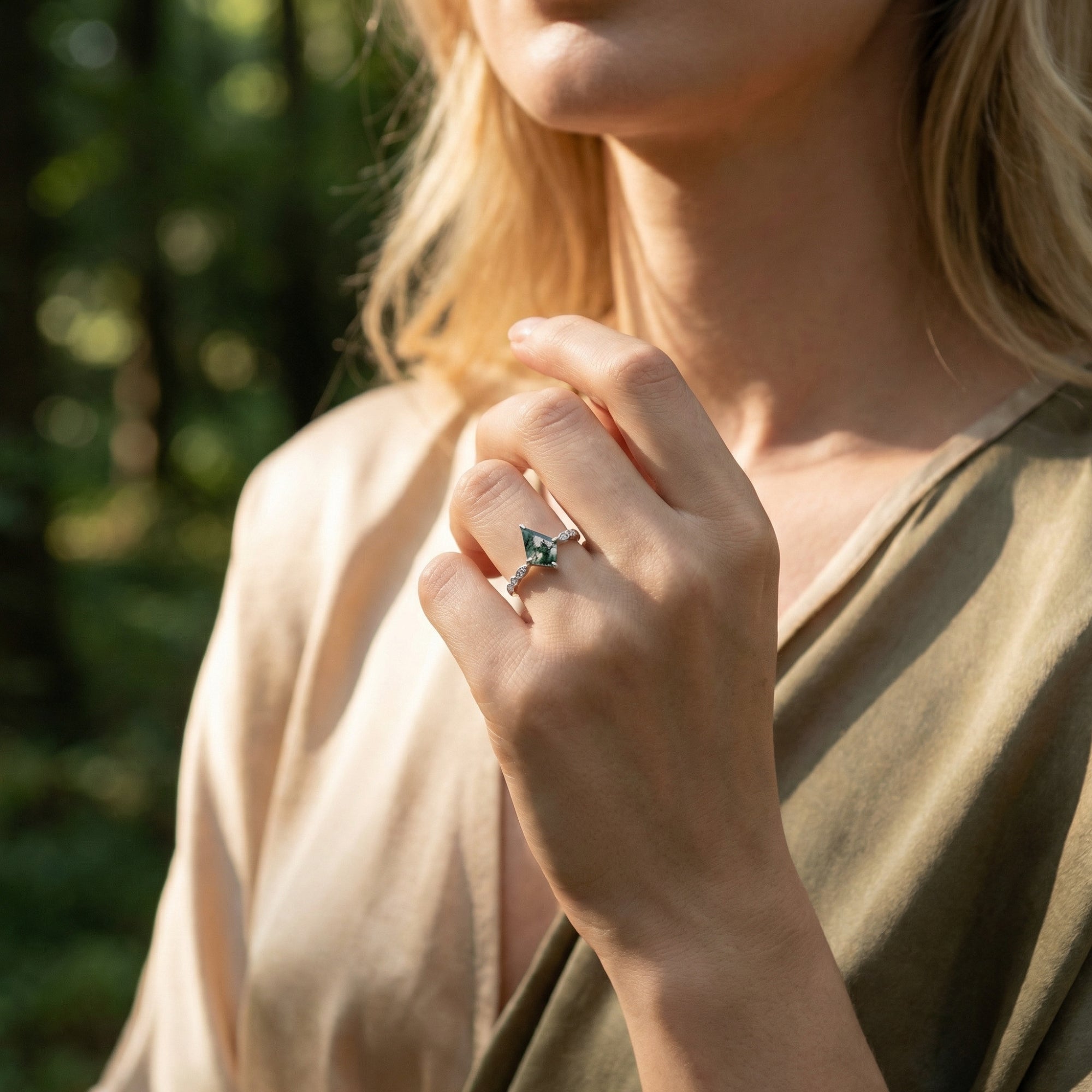 Natürlicher Moosachat-Ring mit gedrehtem Diamanten im Drachenschliff – S925 Sterling Silber