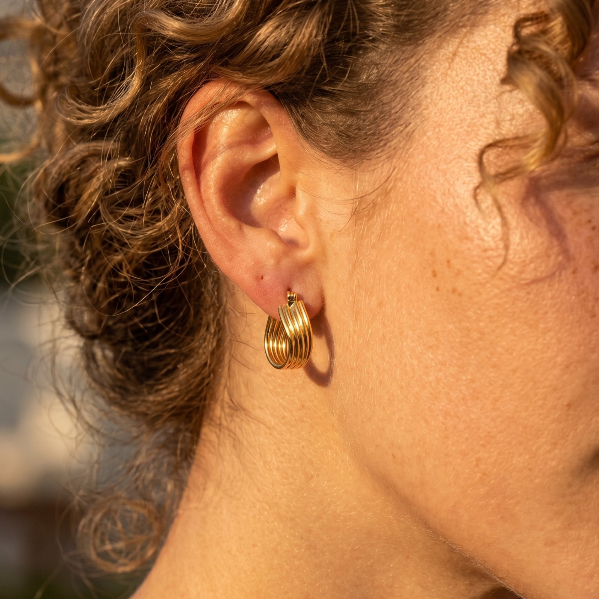 The Isolina Hoop Earrings