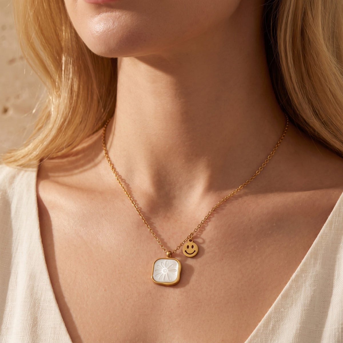 Le collier pendentif coquillage marguerite