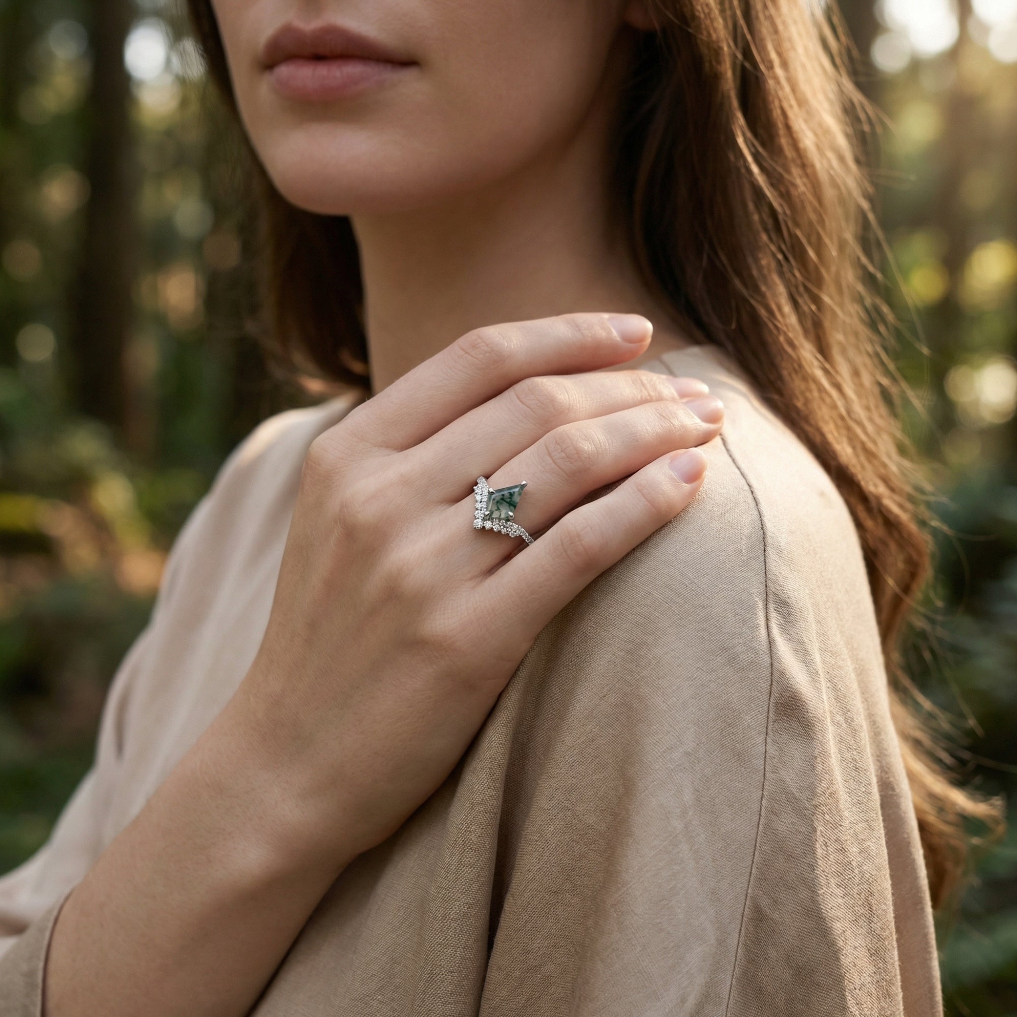 Swirl Diamonds Ring aus natürlichem Moosachat im Drachenschliff, 925er Sterlingsilber