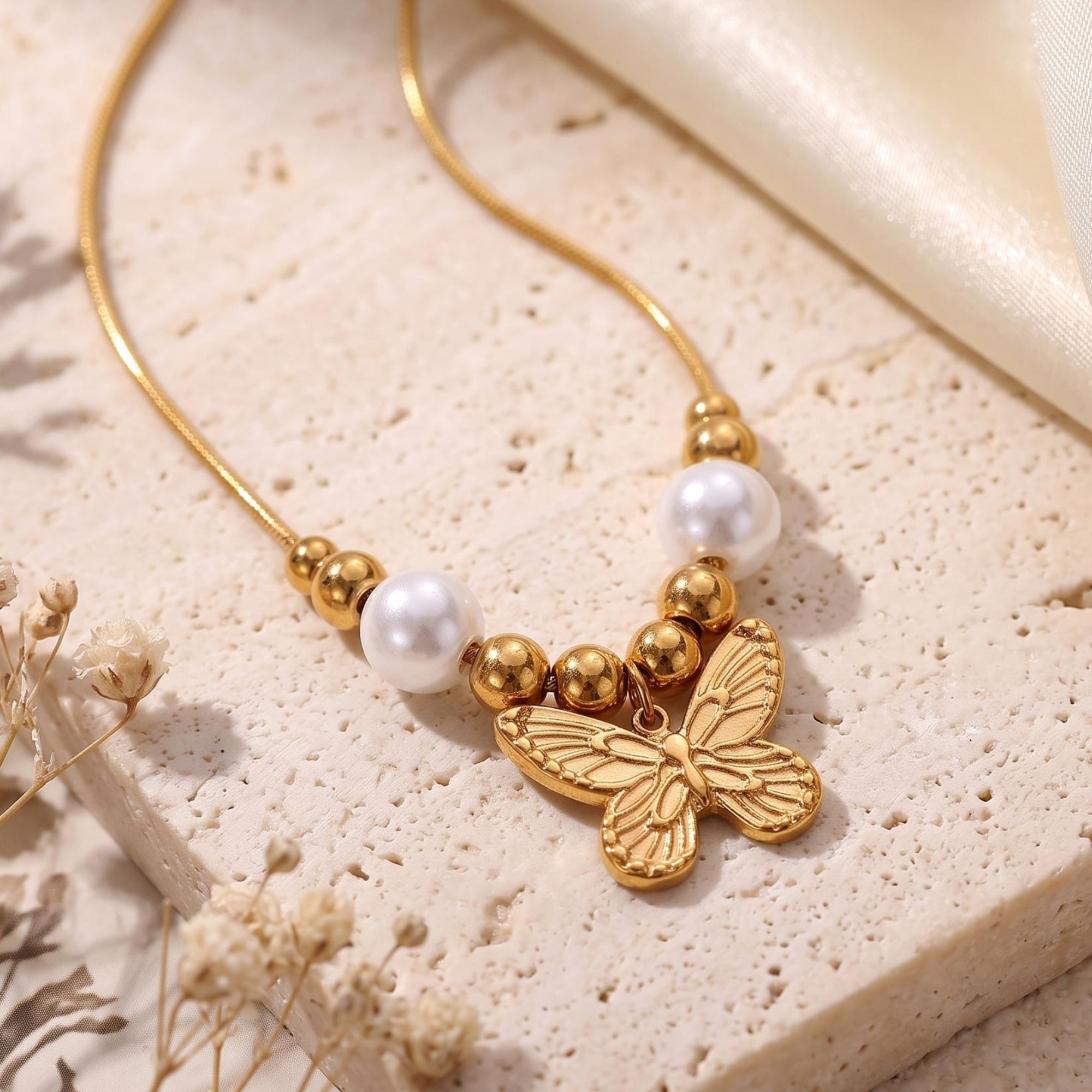The Monarch Pearl Necklace