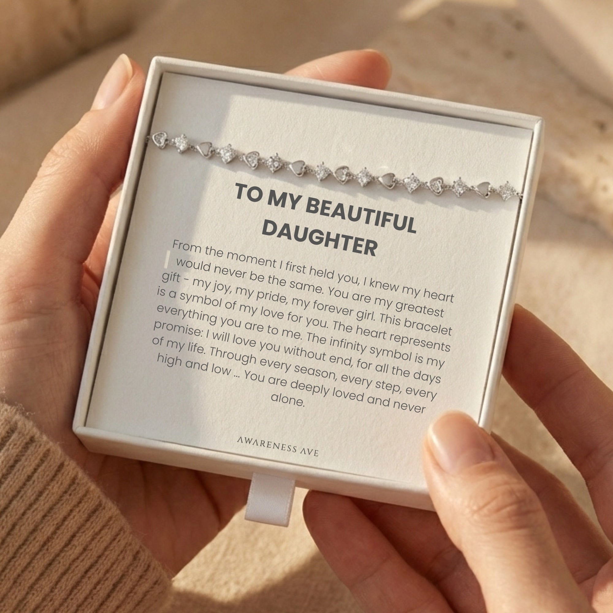 Le bracelet argent « Cherished Daughter »