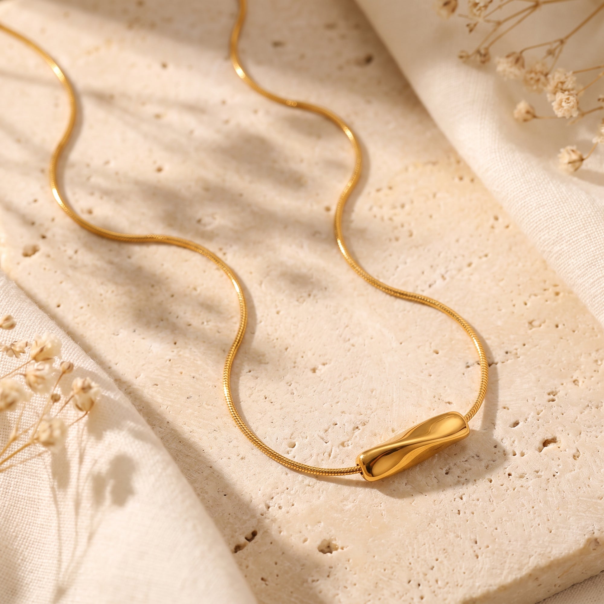The Aurelia Wave Necklace