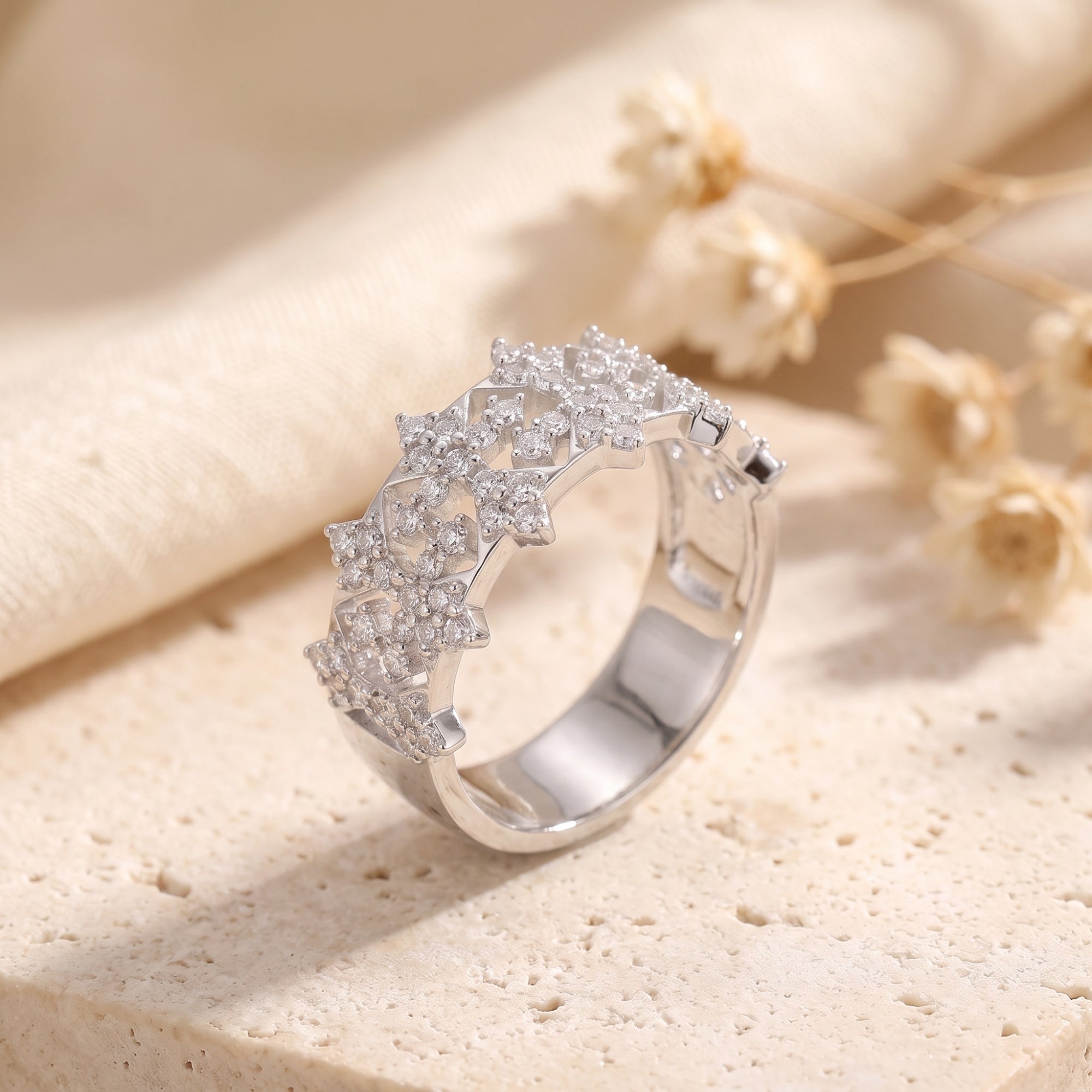 The Stellaraea Ring