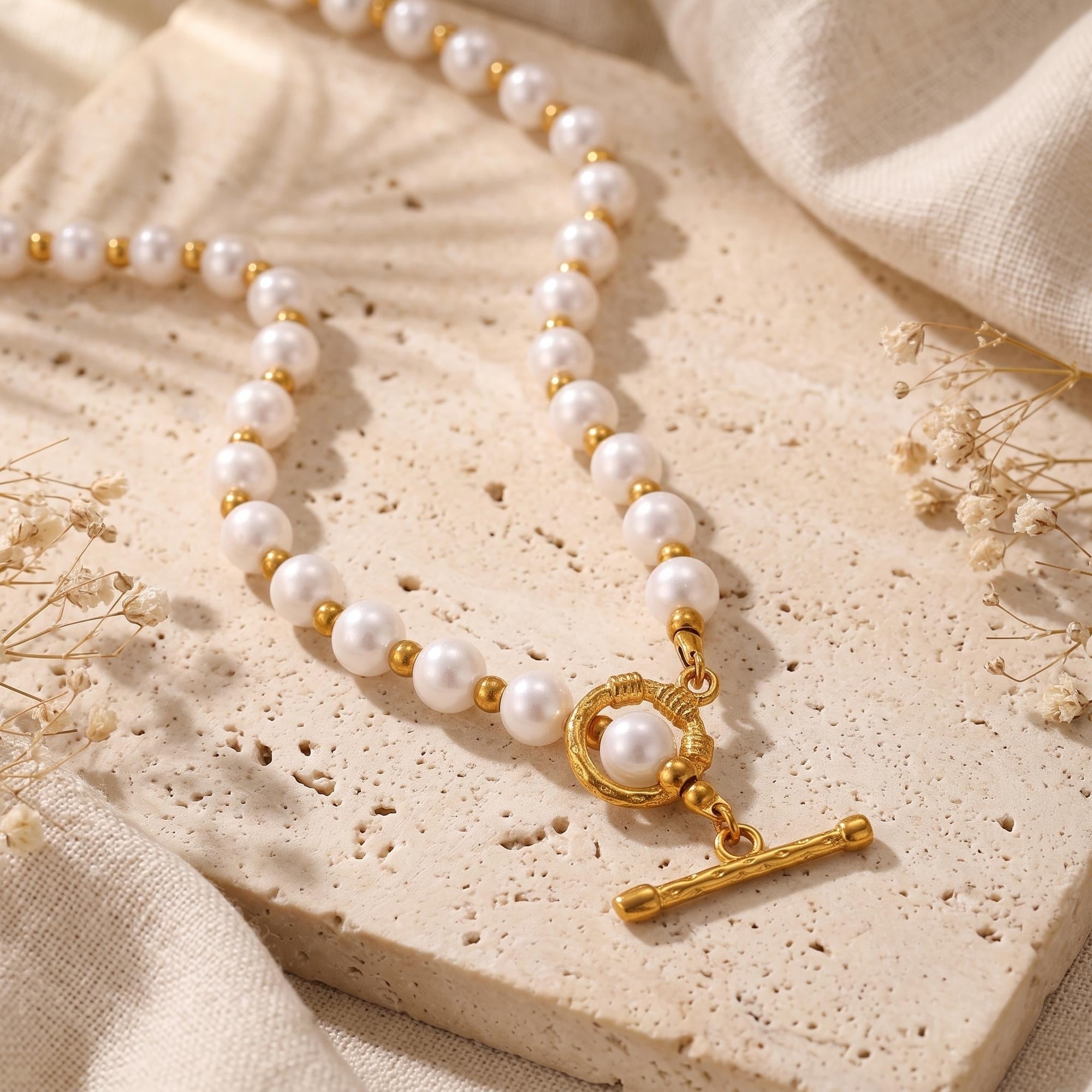 The Solis Pearl Toggle Necklace