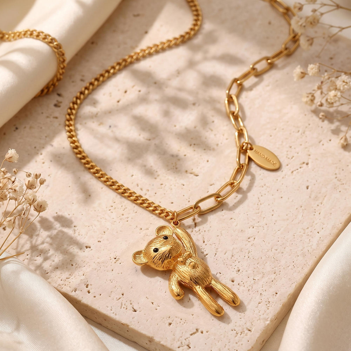 De sculpturale teddyberenketting