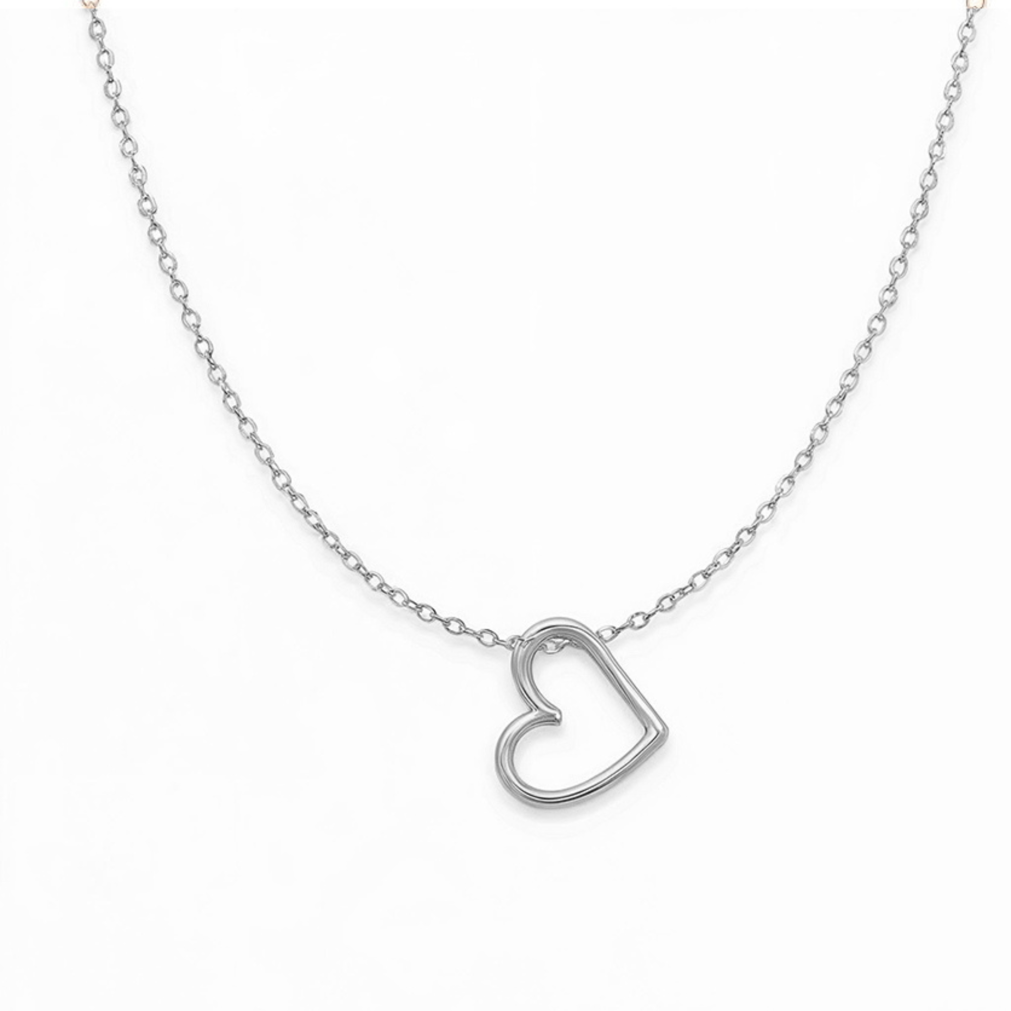 Collier argenté, cœur ouvert