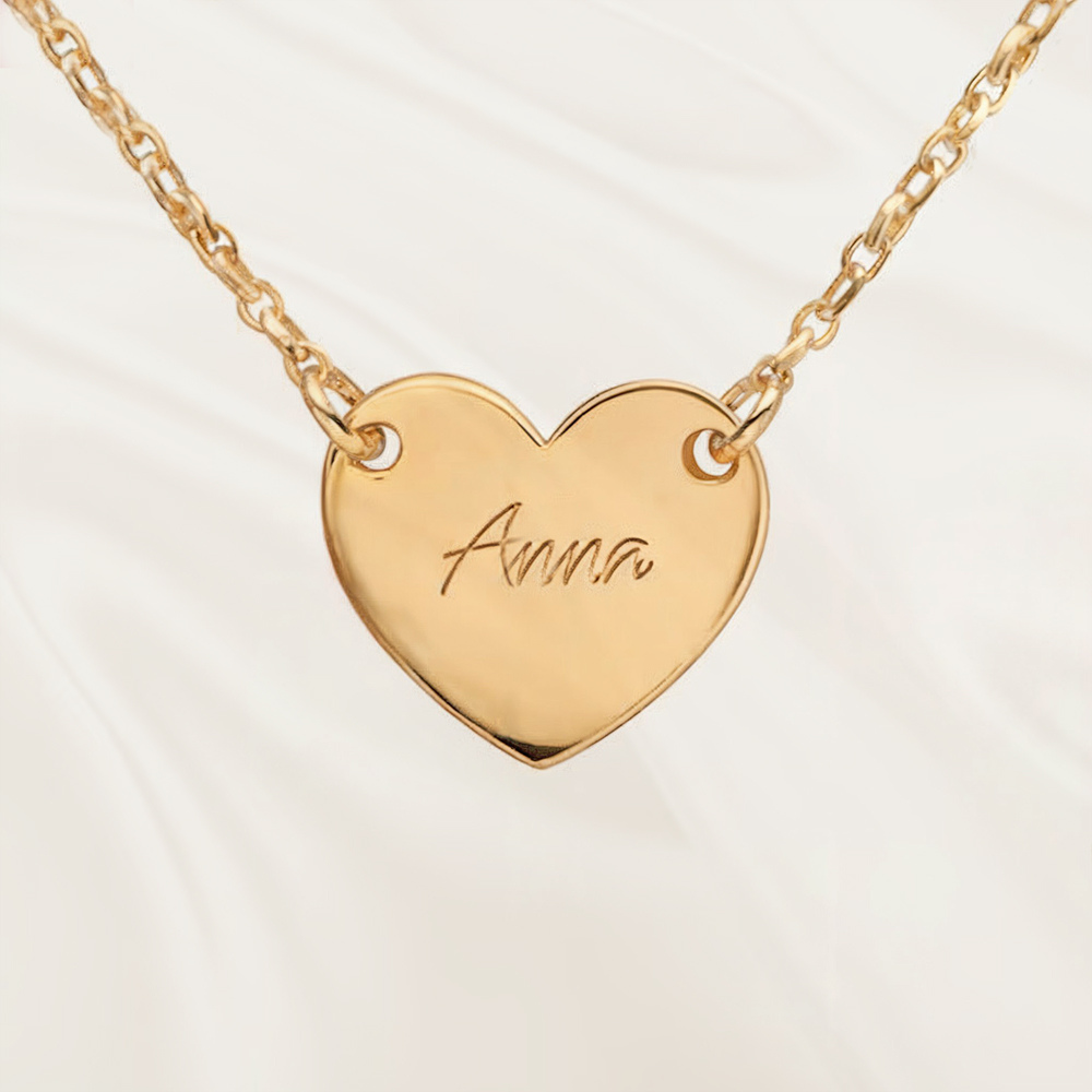 El collar de corazón personalizado