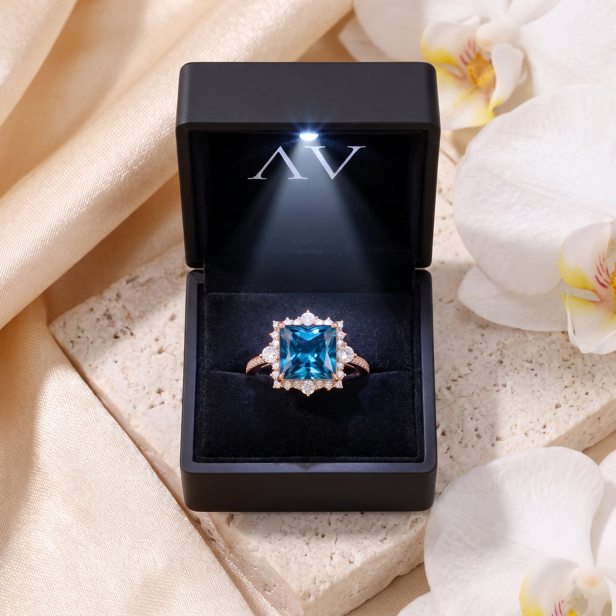 AI0010-PRI-3CT-PAVE-SOLIT - Premium LED Gift Box Presentation