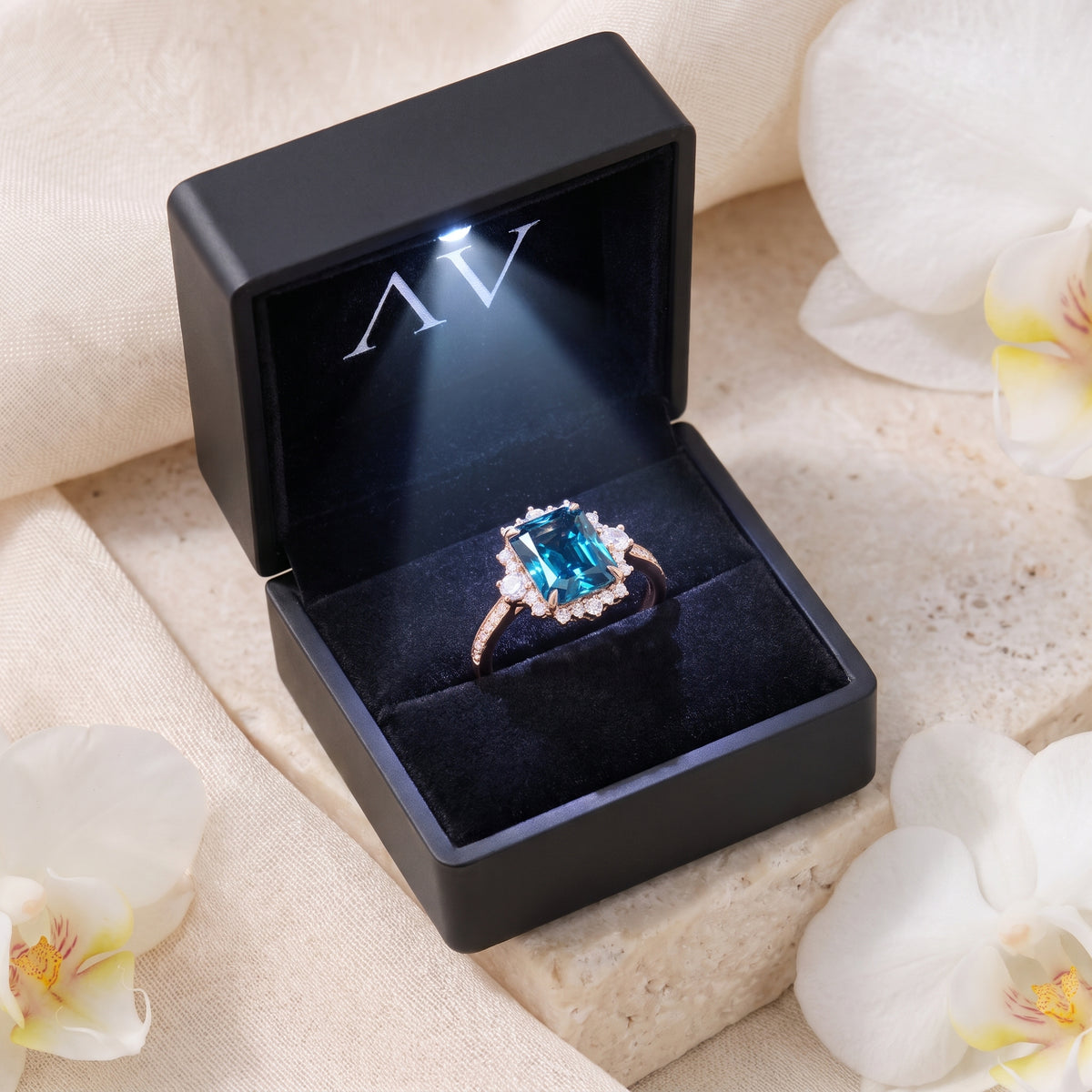 AI0010-RAD-2CT-PAVE-SOLIT - Premium LED Gift Box Presentation