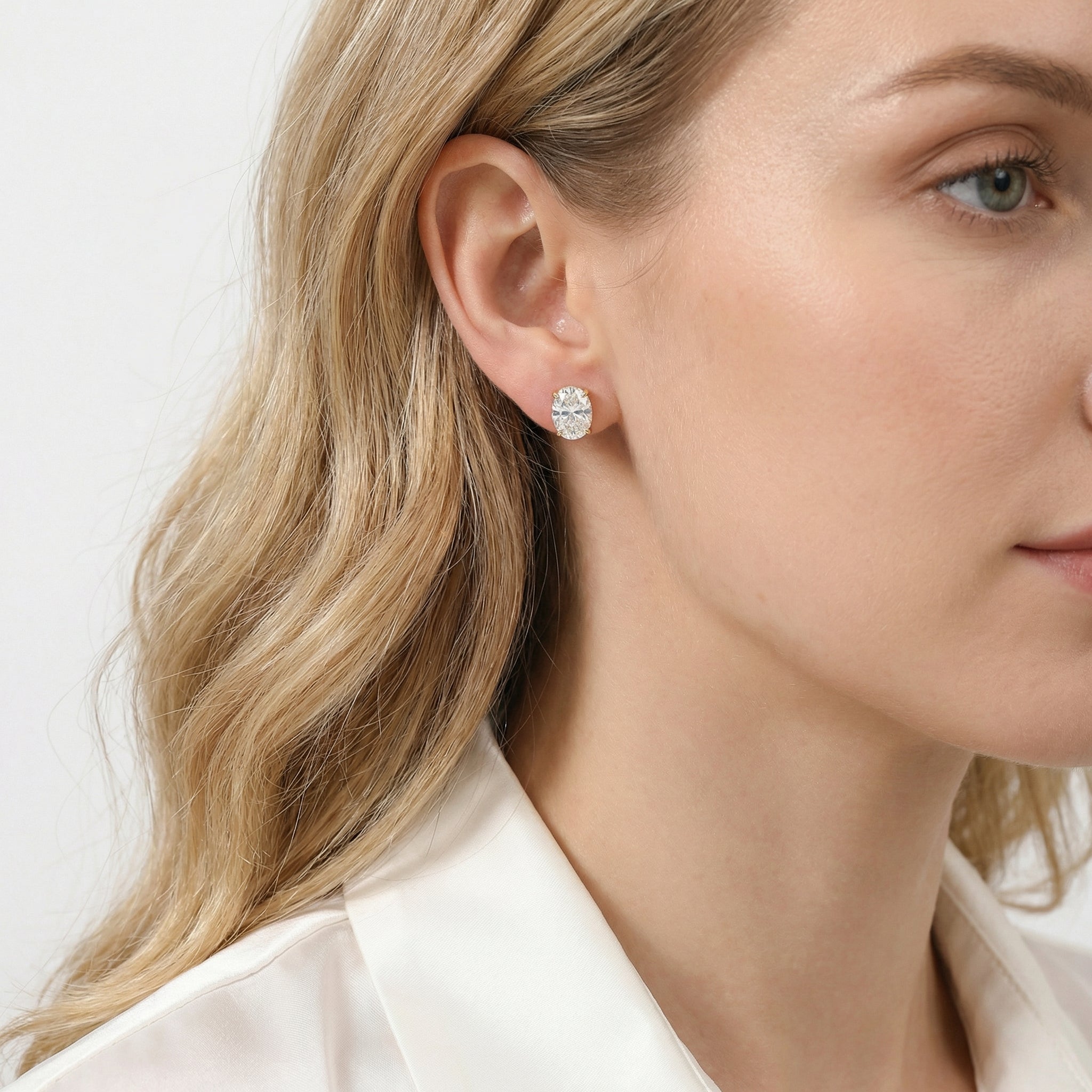 The Evie Oval Studs - 18K Gold Vermeil