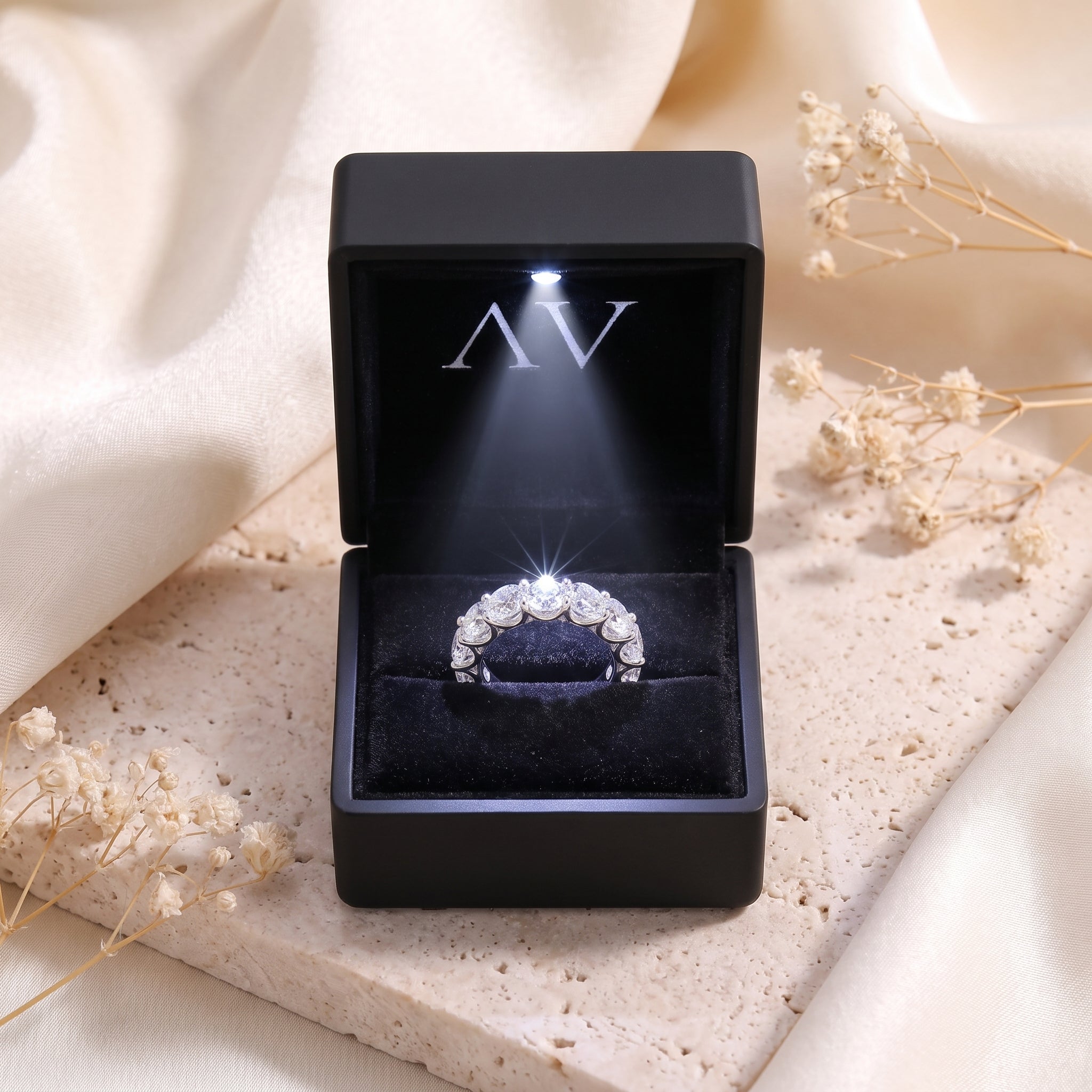 YLQ4801-rings - Premium LED Gift Box Presentation