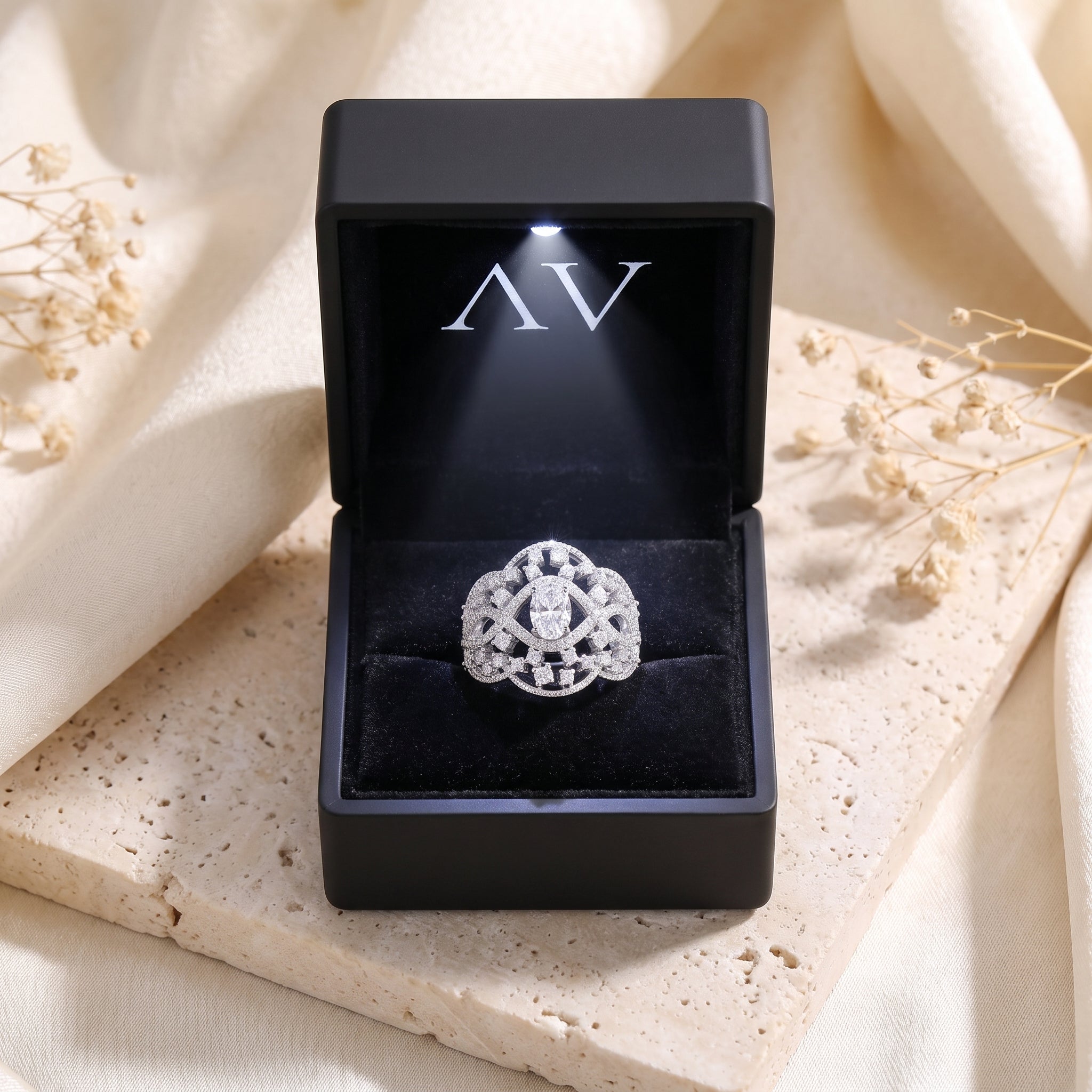 YLQ4833-rings - Premium LED Gift Box Presentation