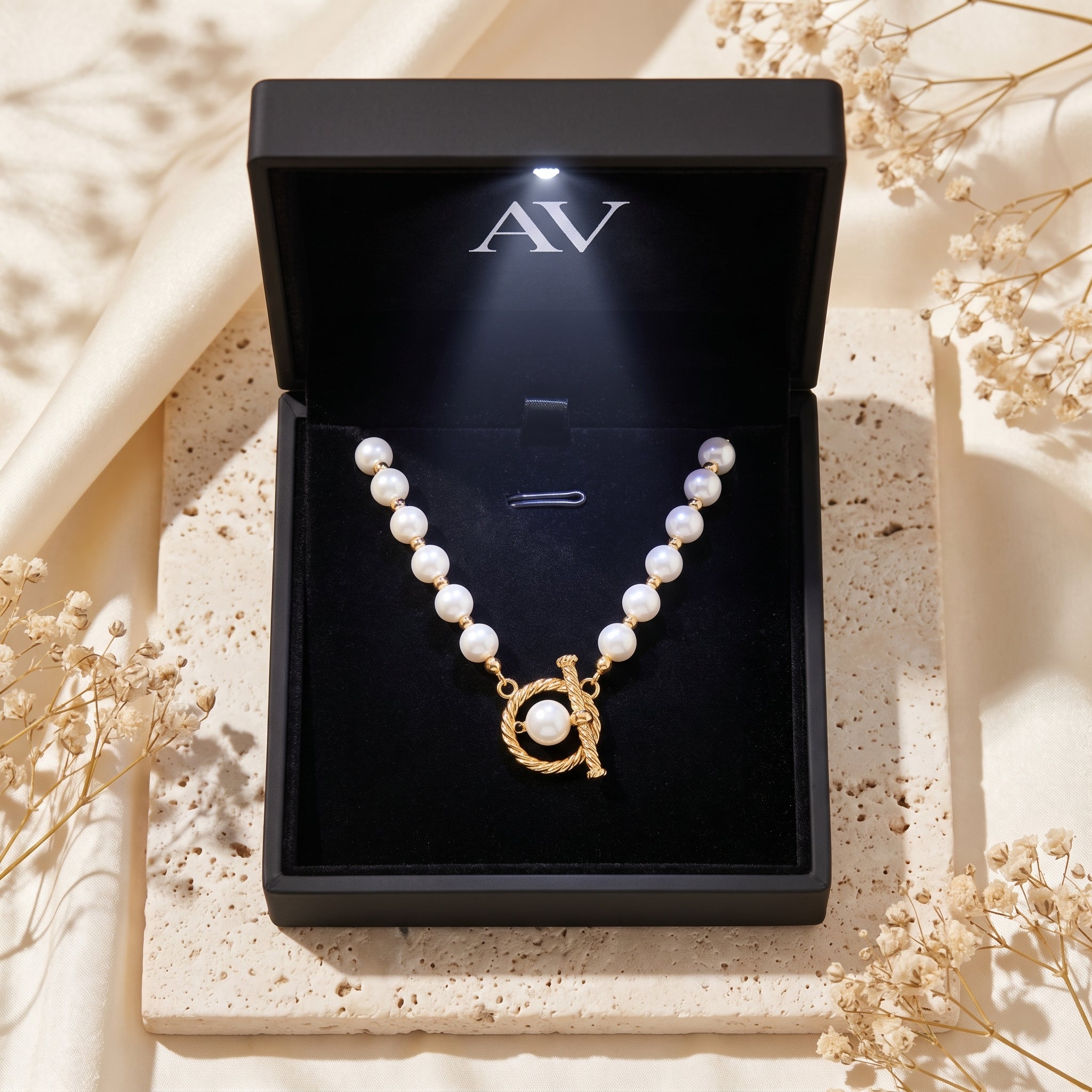 YLQ49018-NECKLACE - Premium LED Gift Box Presentation