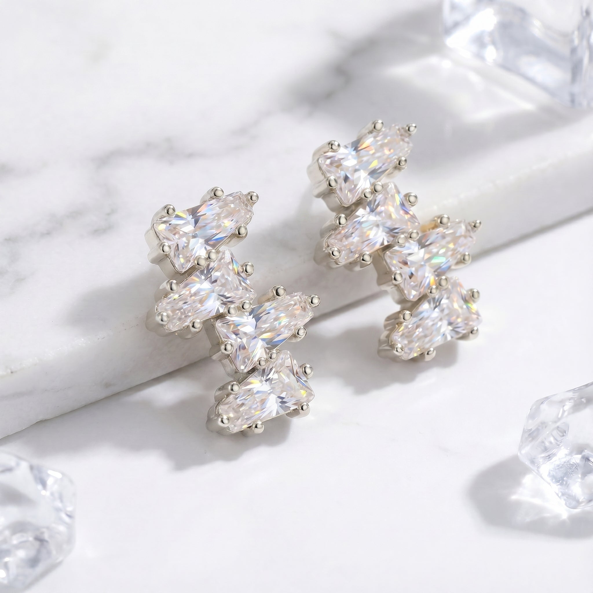 the-alizia-clusters-18k-gold-vermeil in silver finish