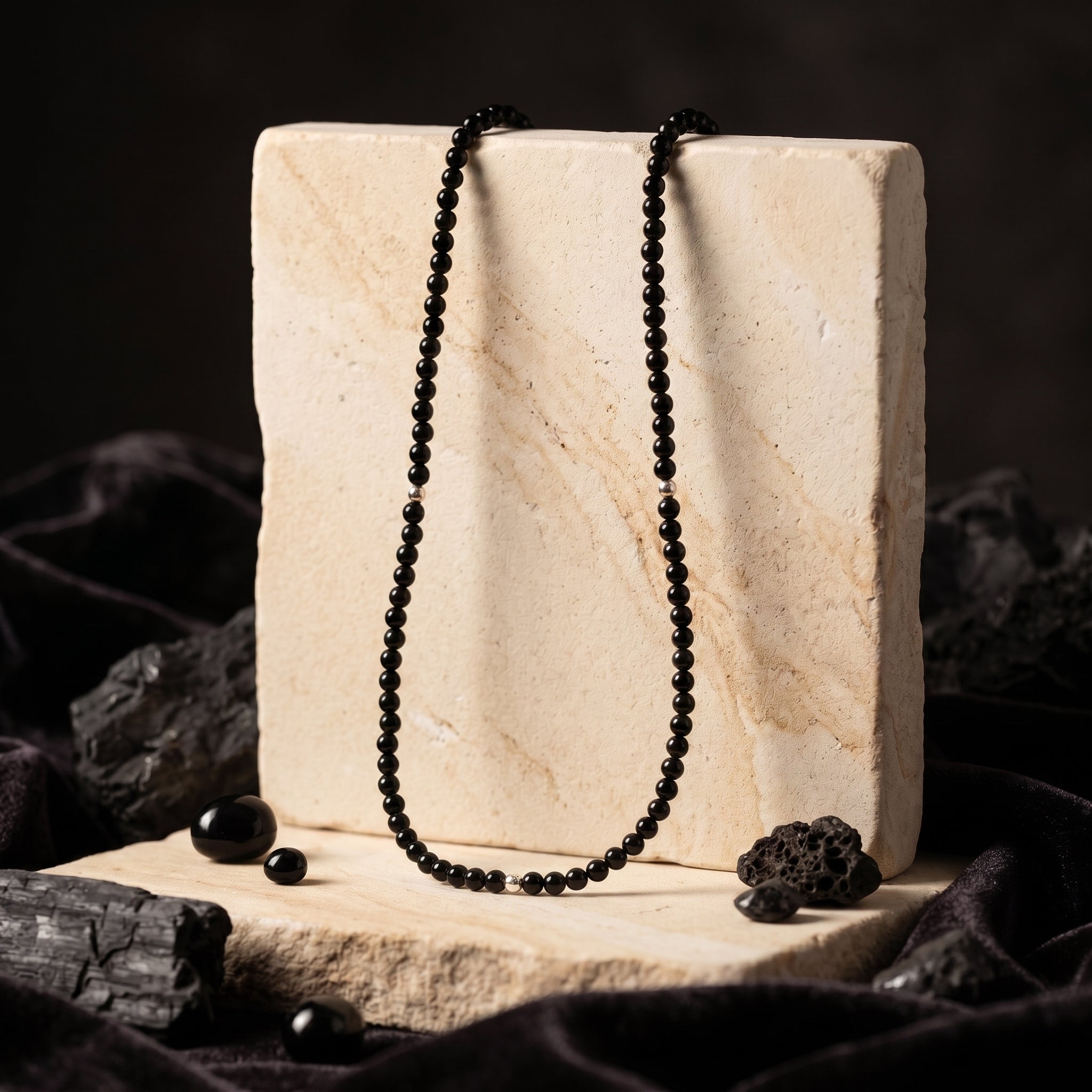 the-silhouette-onyx-necklace in finish