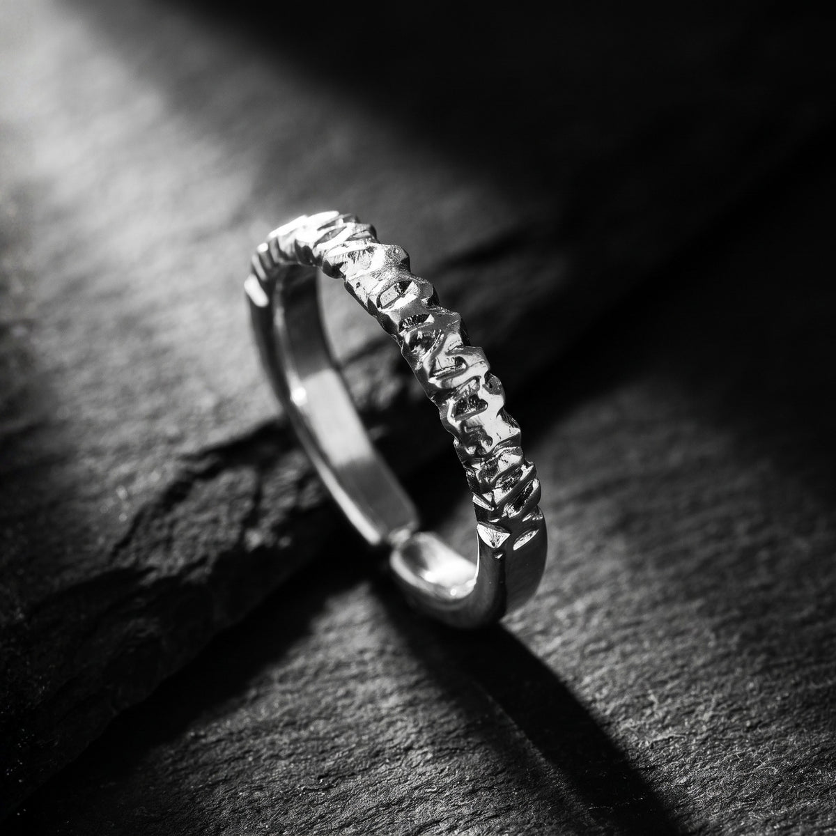 La bague ouverte Sculptée