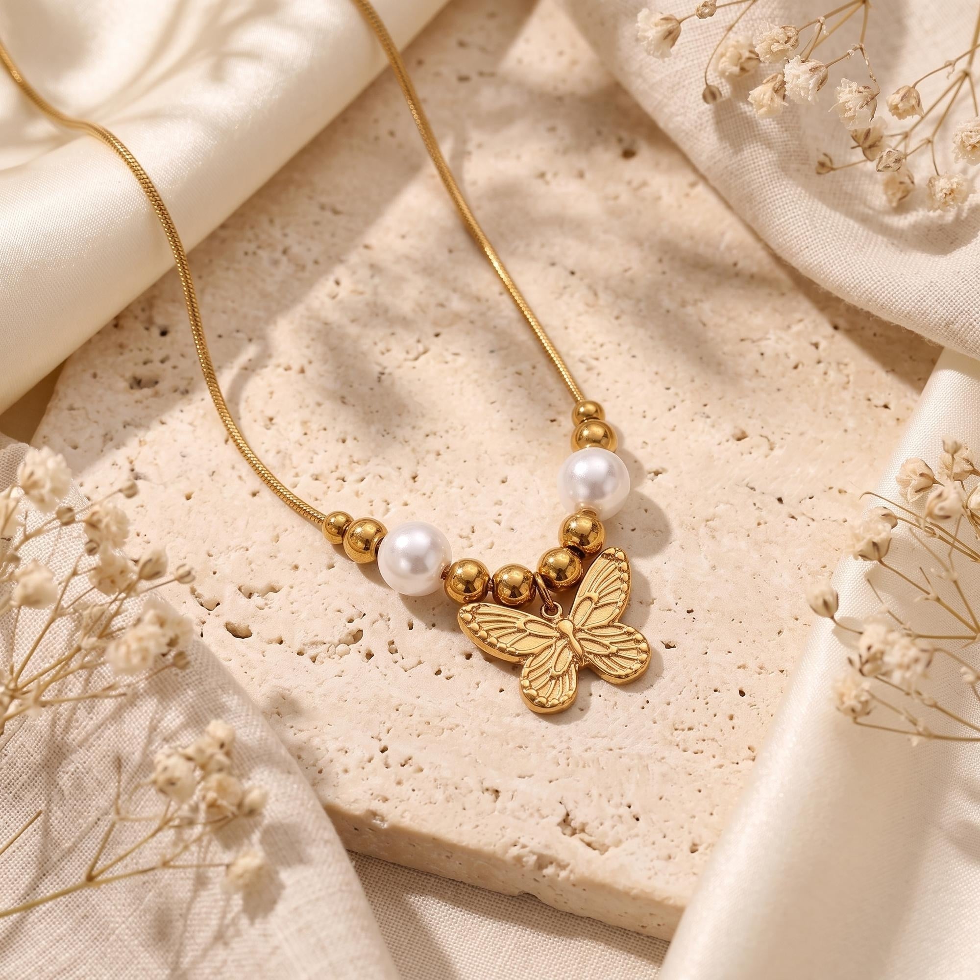 The Monarch Pearl Necklace