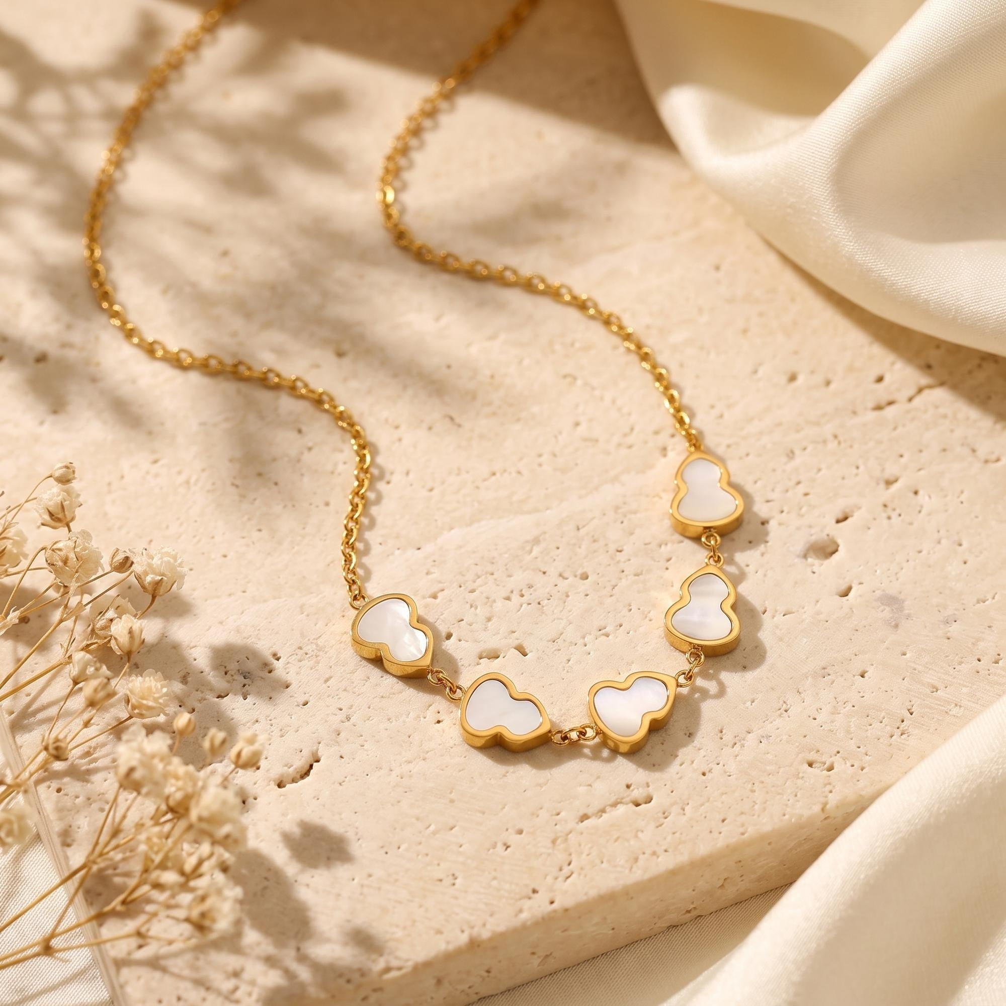 The Gourd Station Necklace