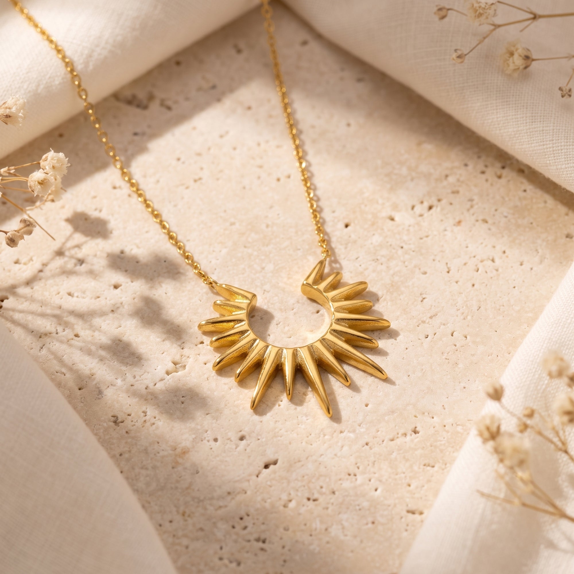 El collar Solar Sunburst