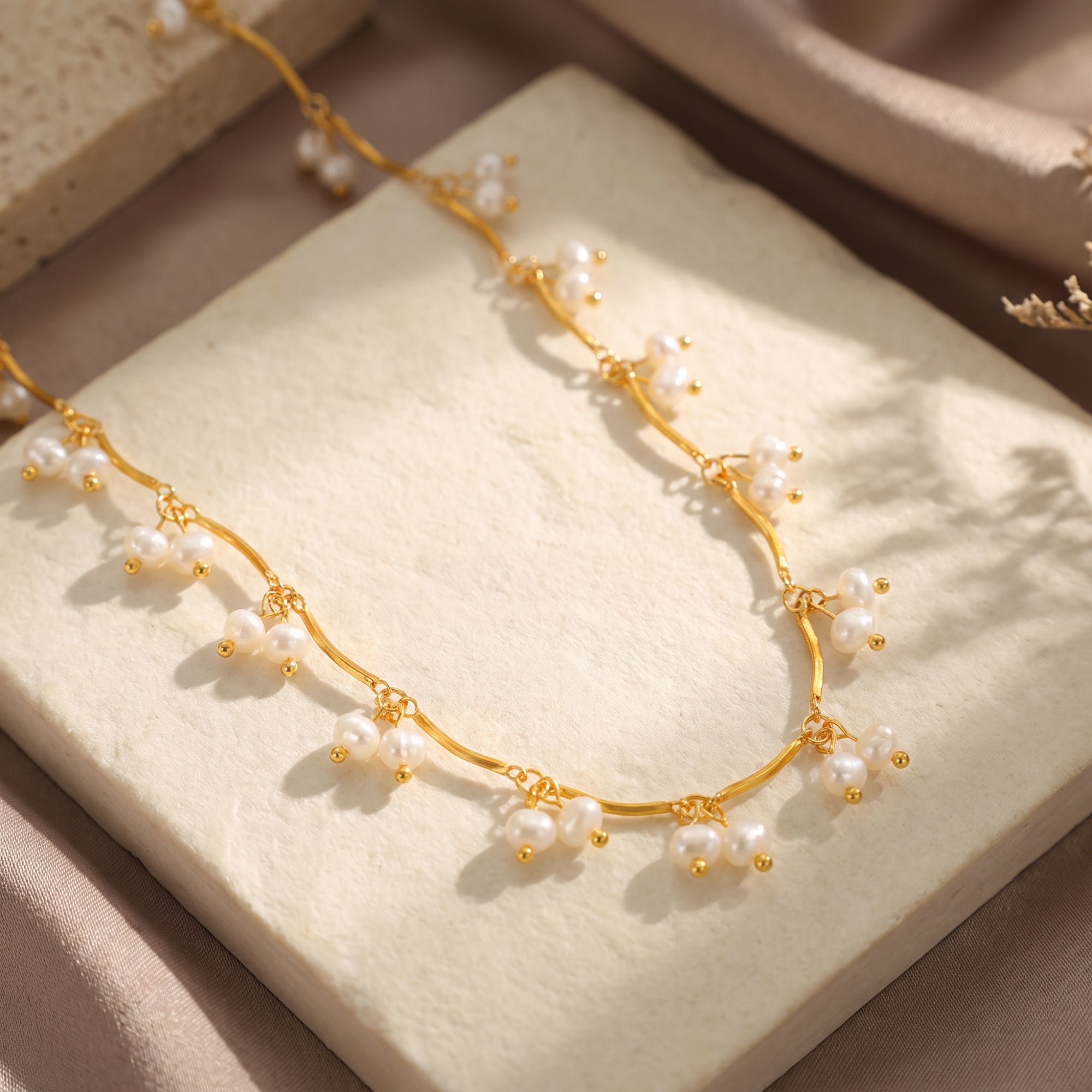 The Aurendra Pearl Necklace
