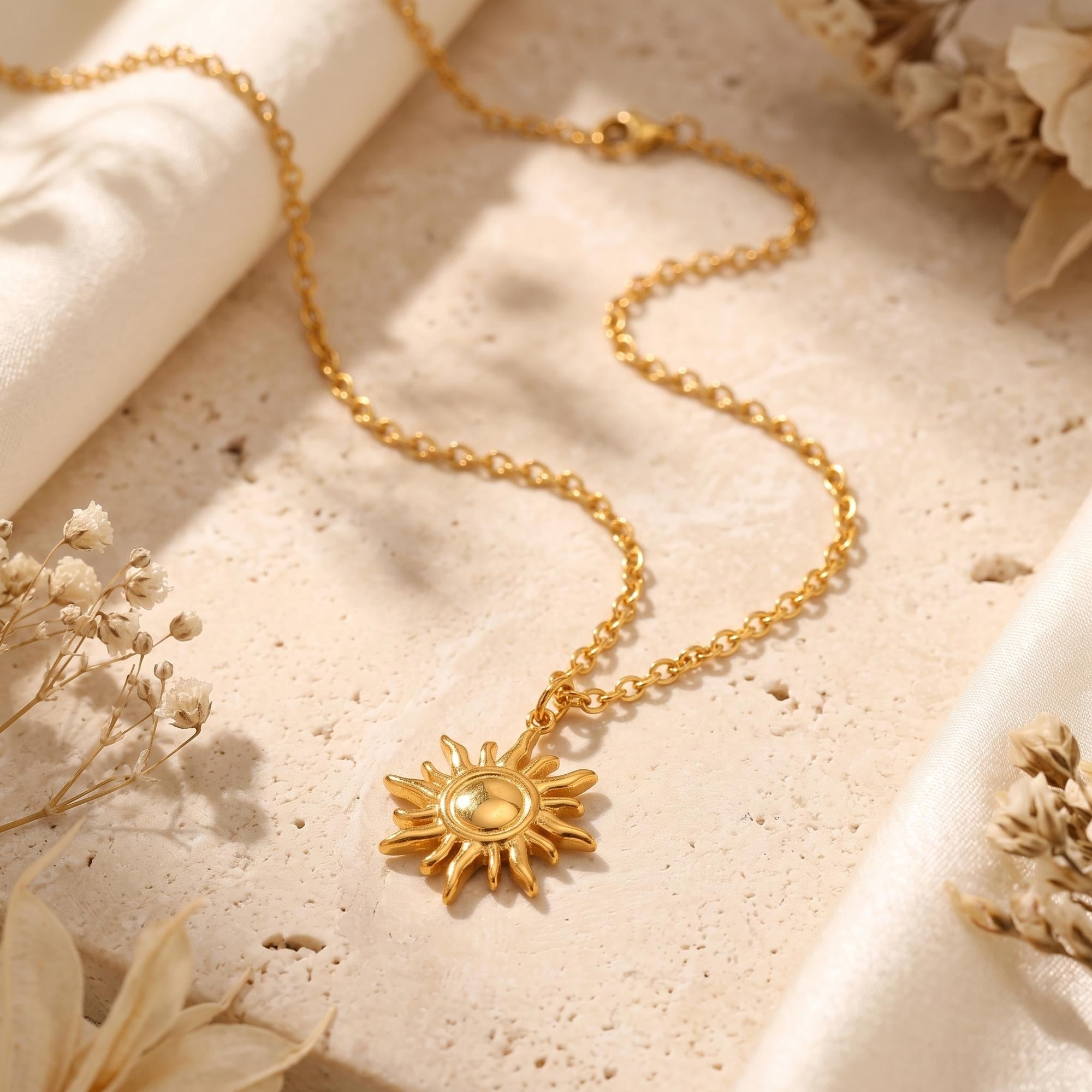 The Sol Pendant Necklace
