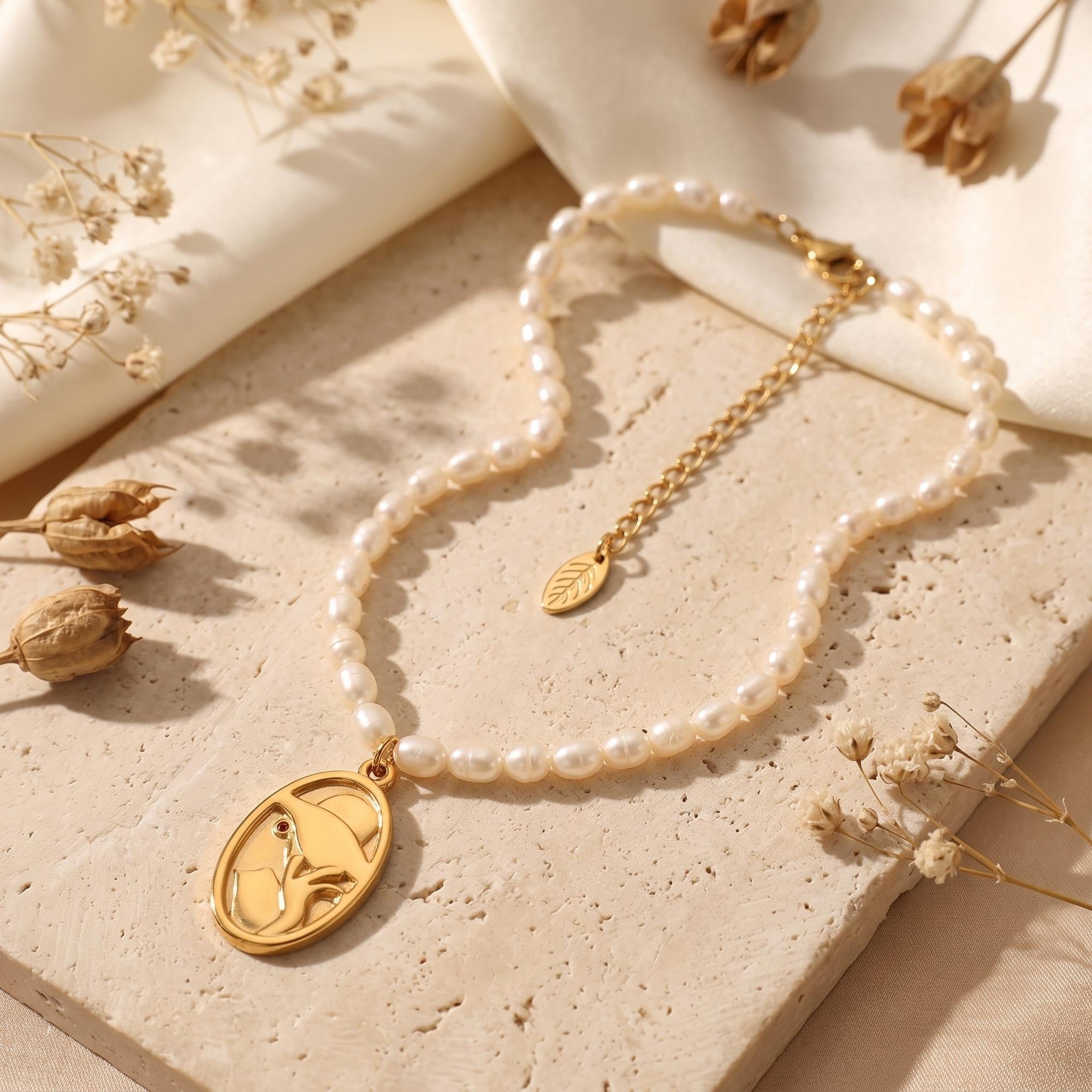 The Muse Pearl Profile Necklace