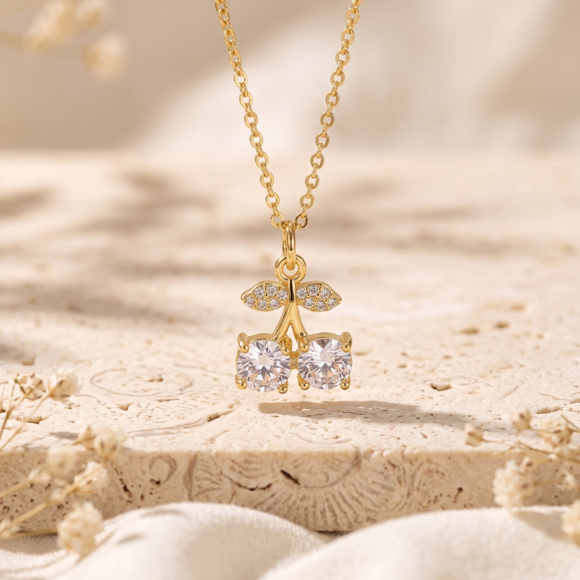 Die Crystal-Cherry-Halskette