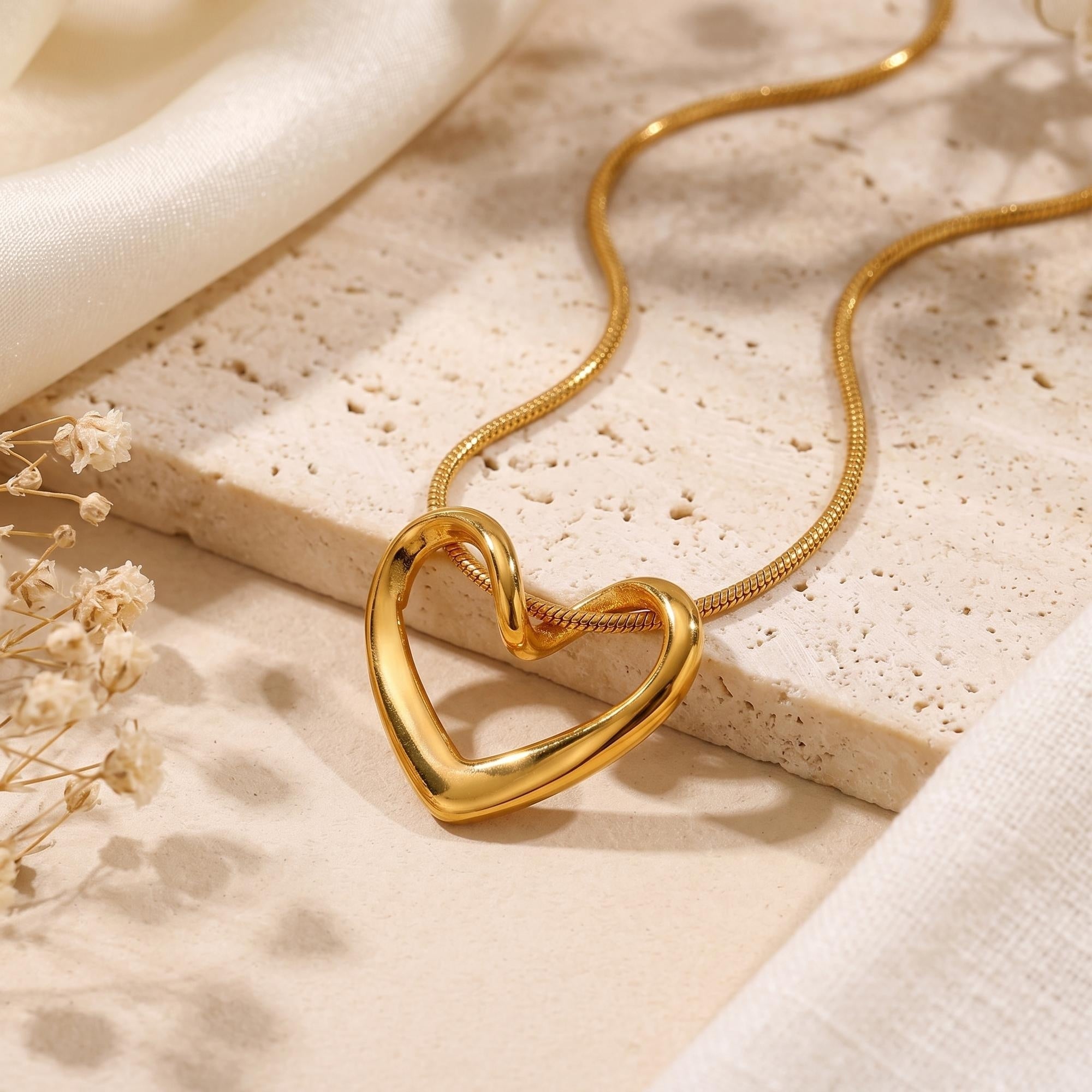 Le collier Cœur fluide