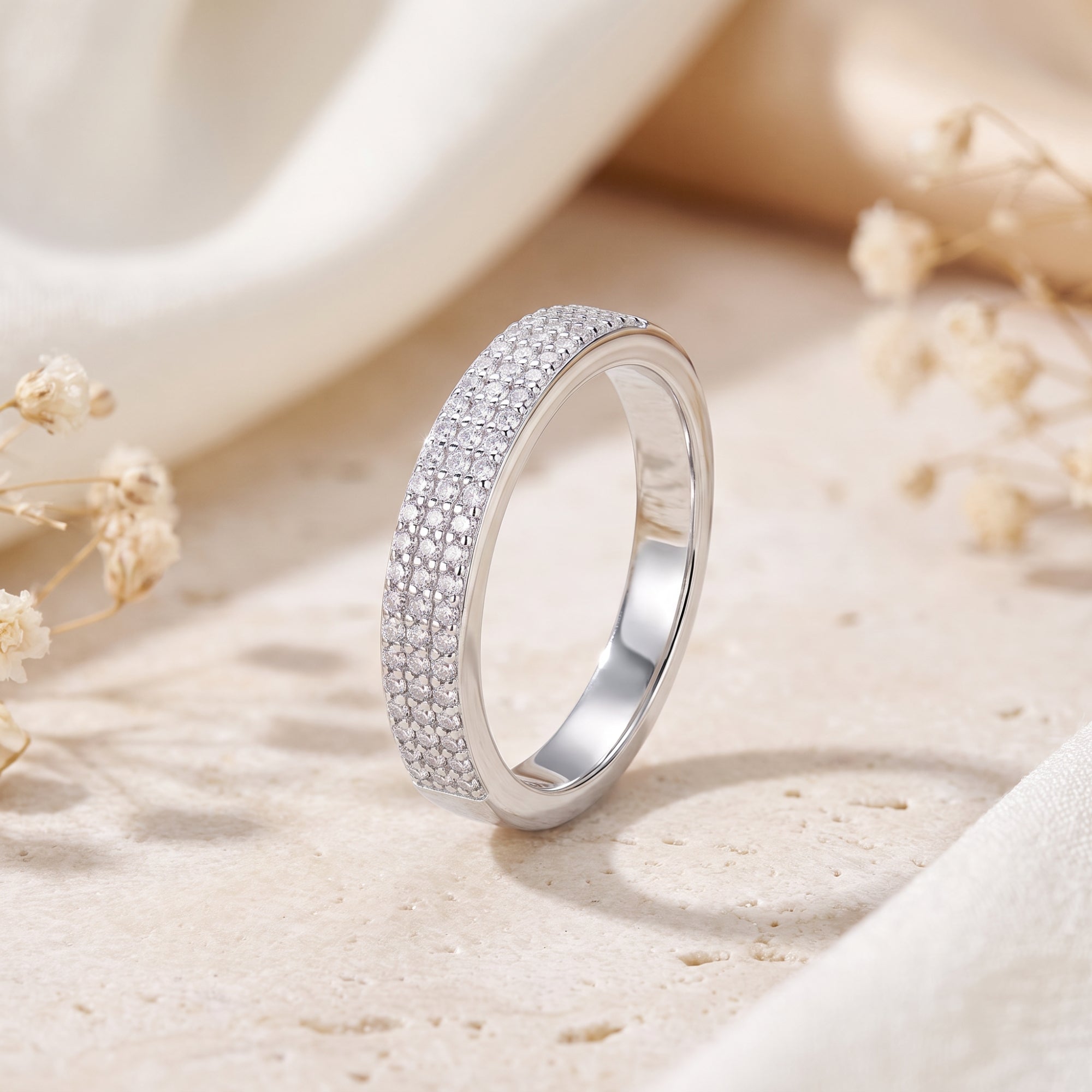 L’anneau triple pavé