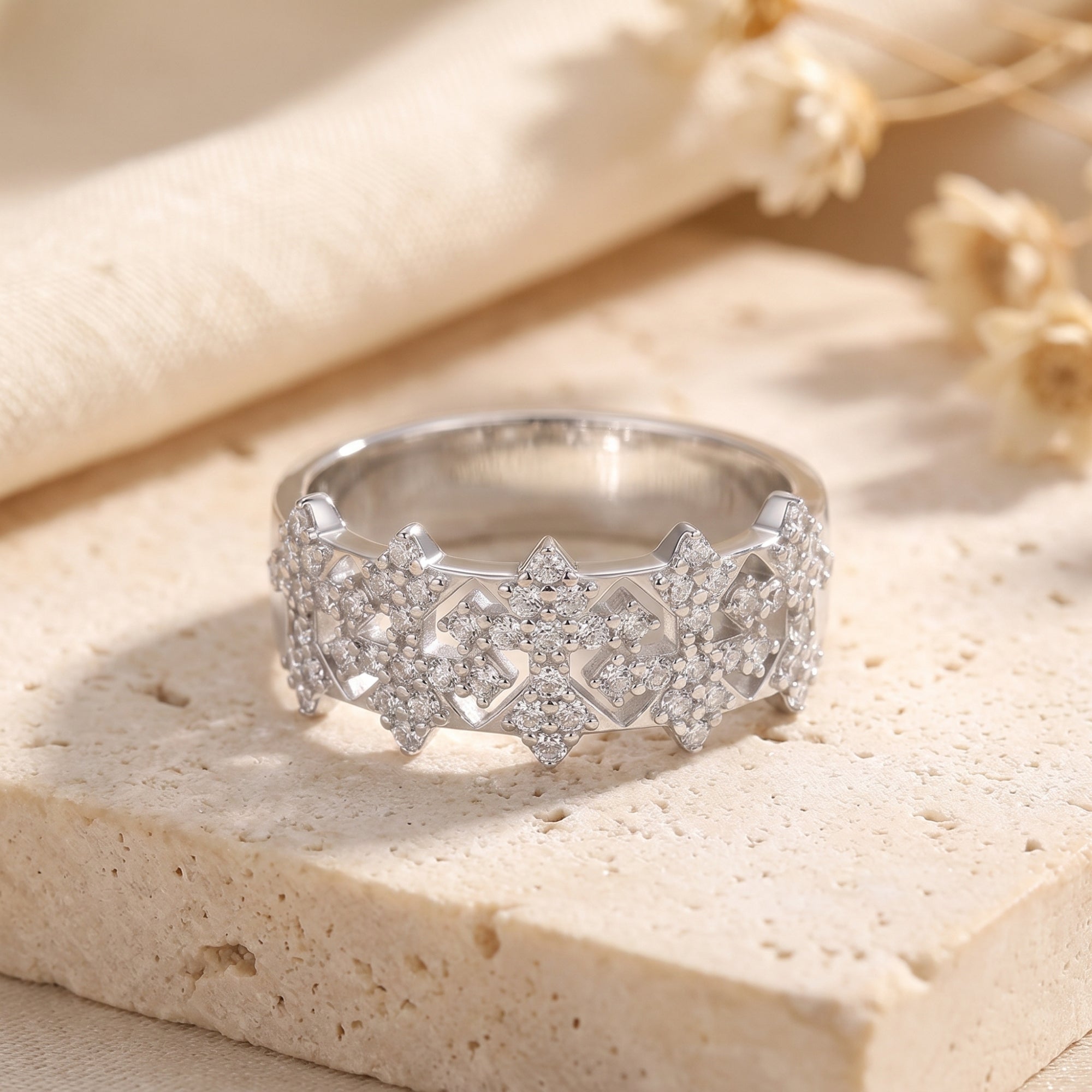 The Stellaraea Ring