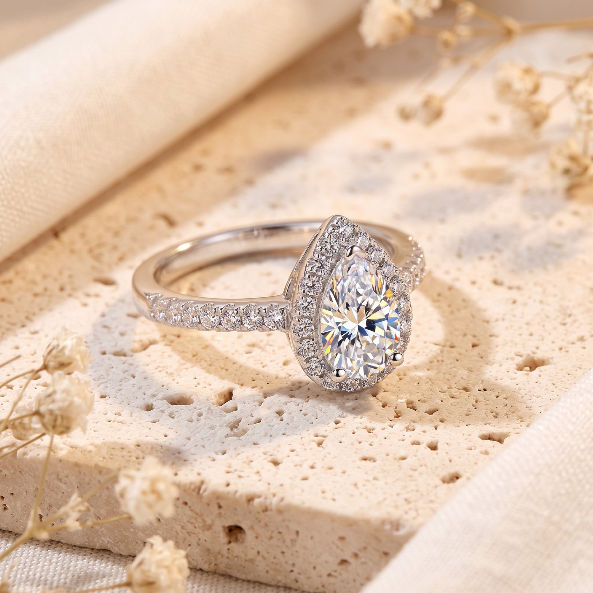 Der Aria-Tropfen-Halo-Ring