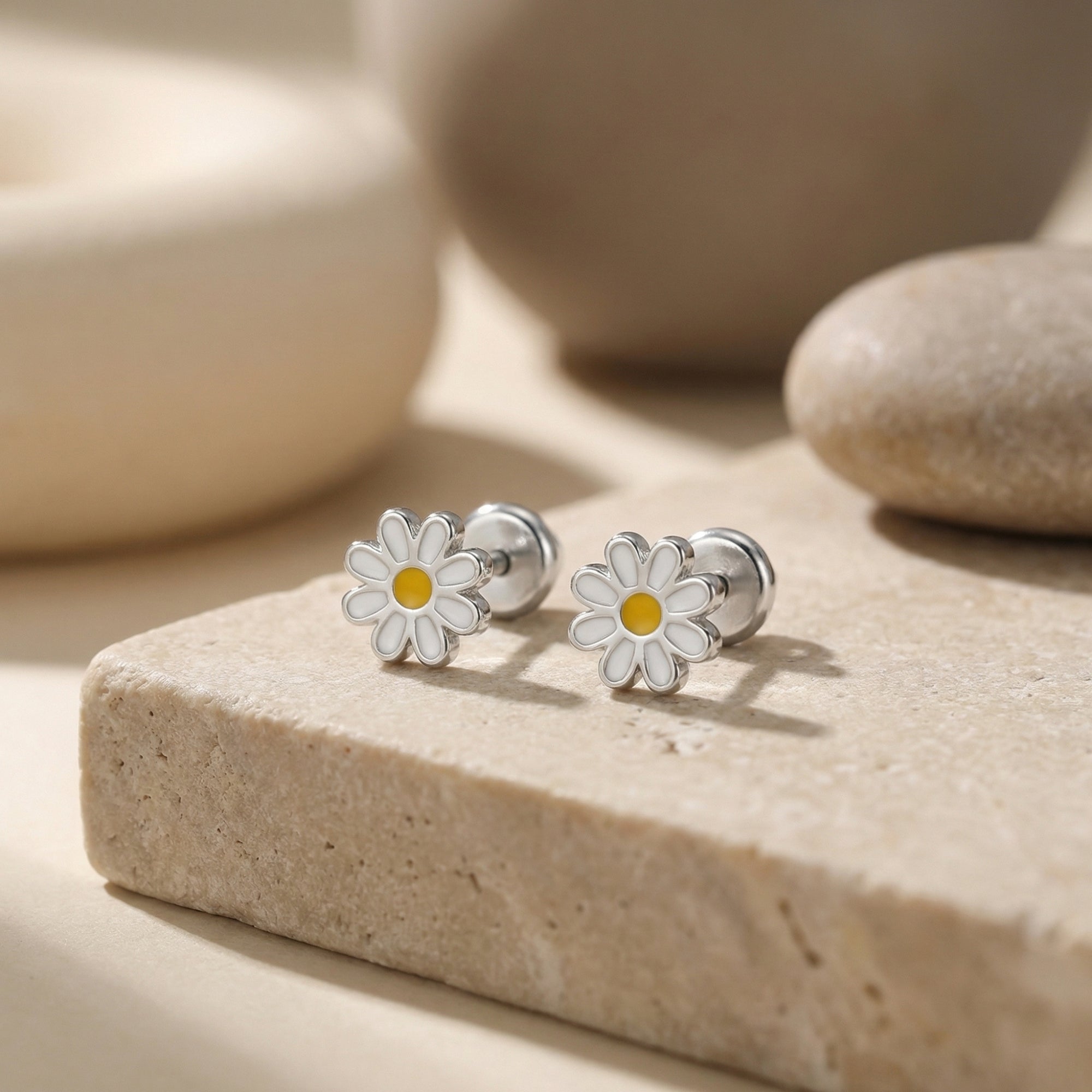 S*A様 Blooming DAISY イヤリング　casaceleste Daisy Stud Earrings Gift for Her – Stainless Steel Flower Jewelry
