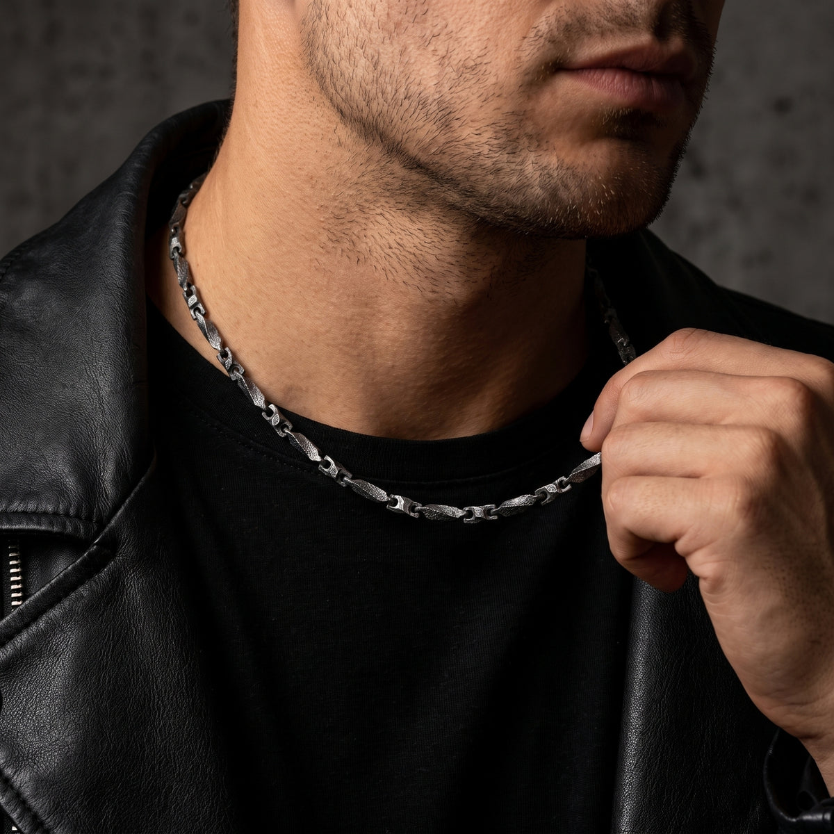 The Forge Textured Link Chain