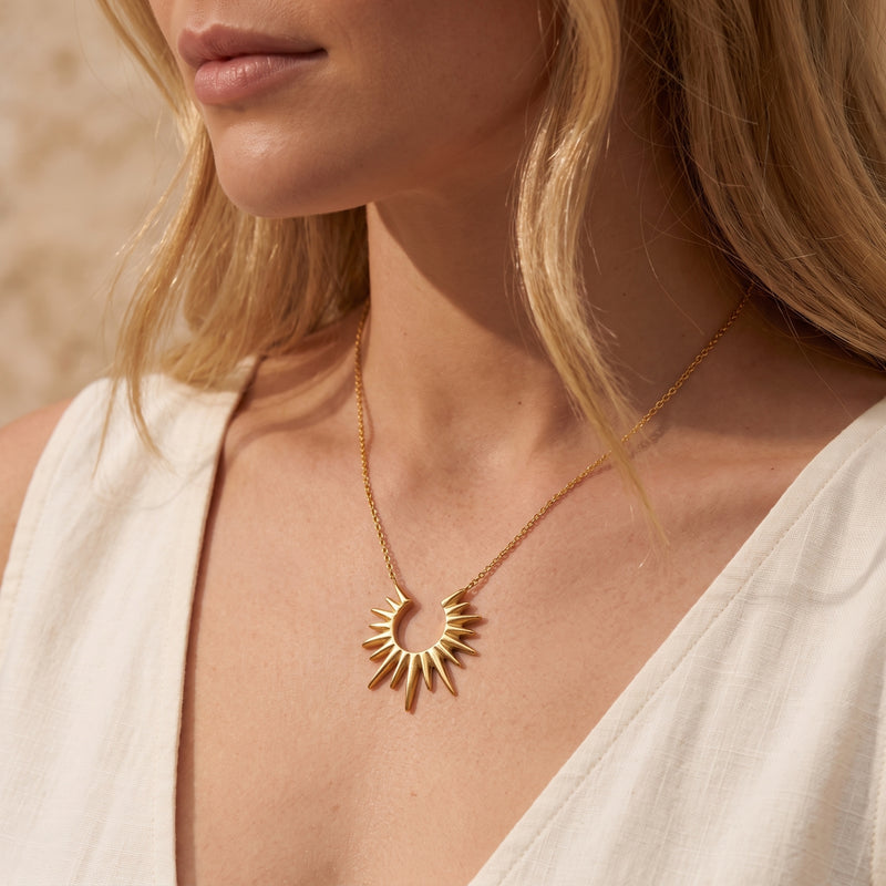 El collar Solar Sunburst