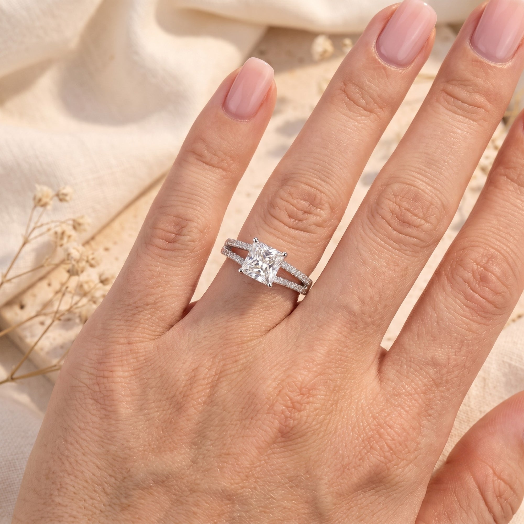 La bague solitaire à anneau fendu