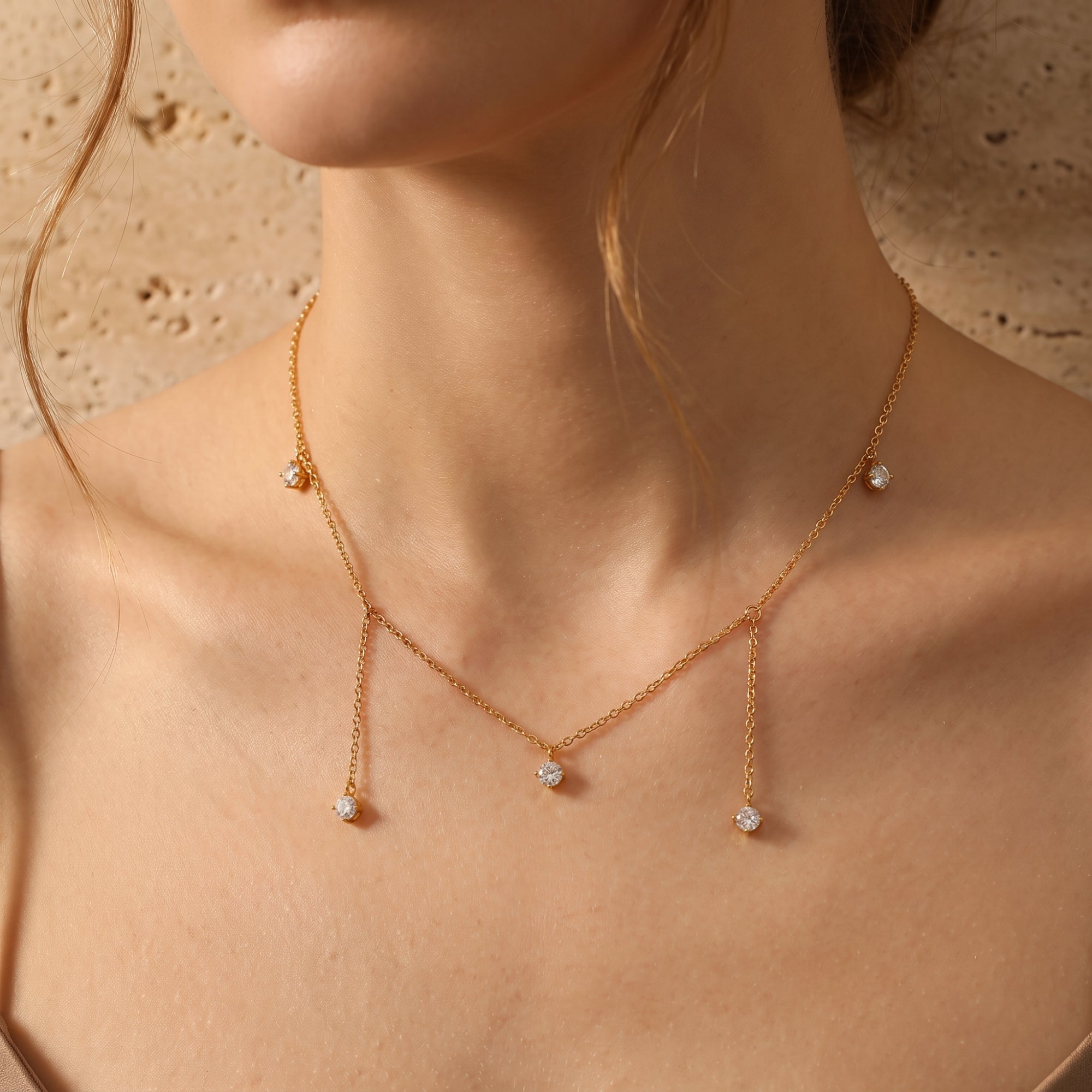 Le collier Goutte de rosée scintillante