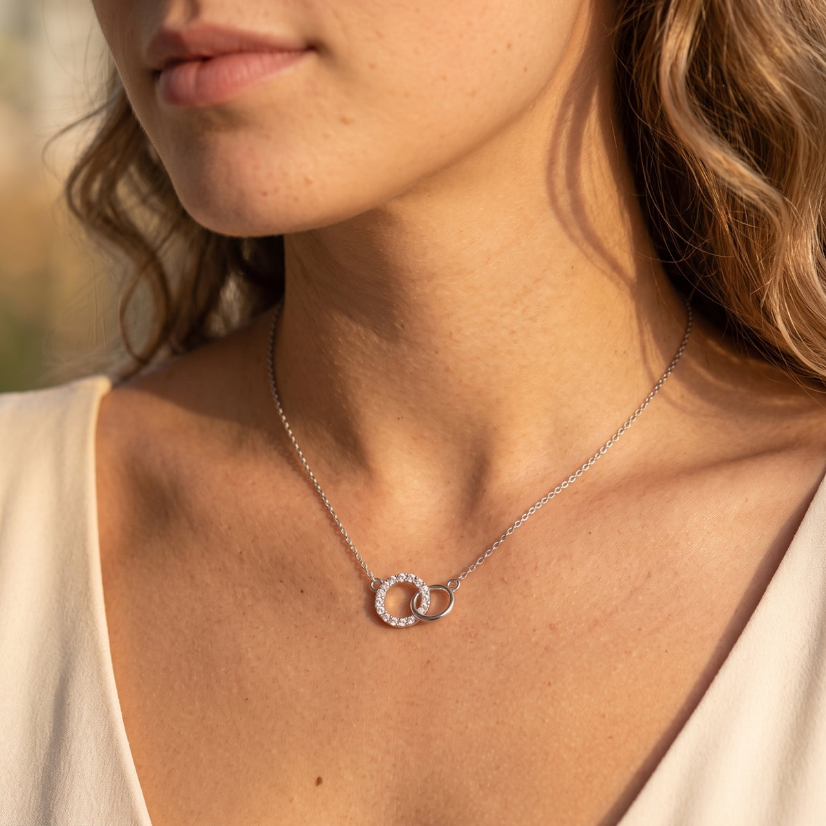 El collar de círculos entrelazados