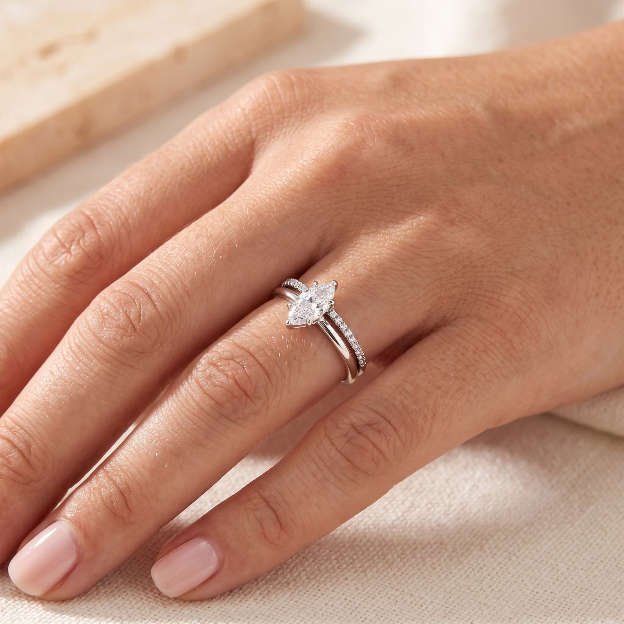 The Luvienne Ring