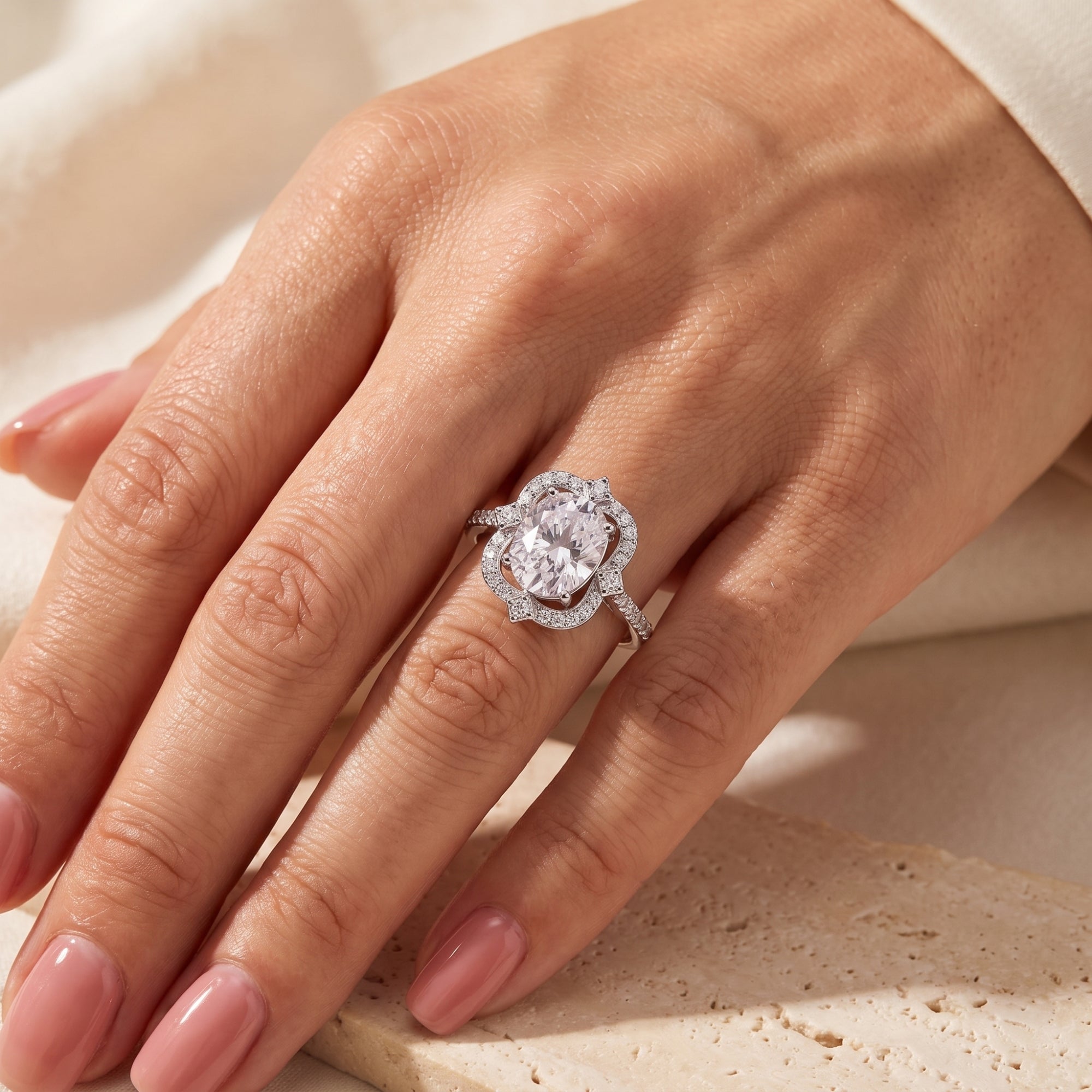 The Juliette Scalloped Halo Ring