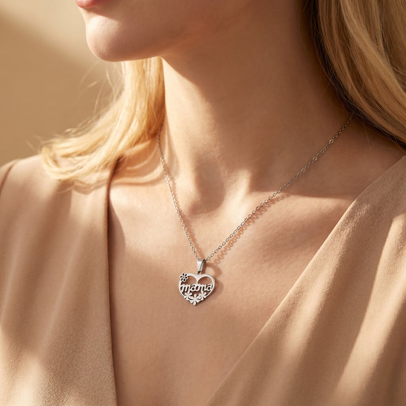 The Fleurisa Heart Necklace