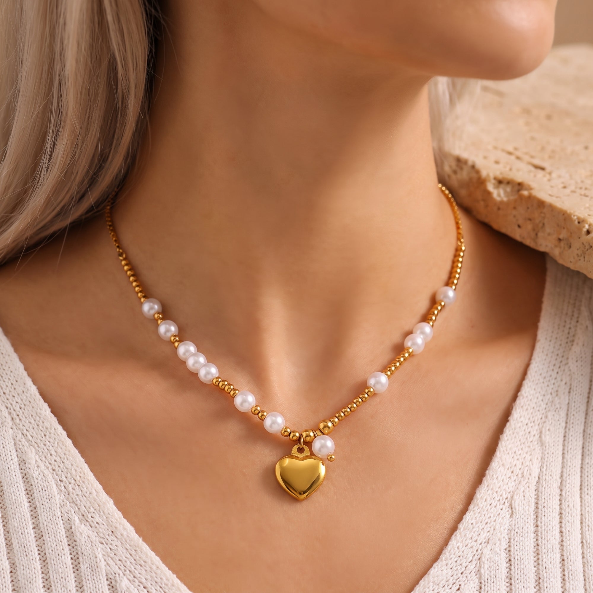 The Pearl Heart Pendant Necklace