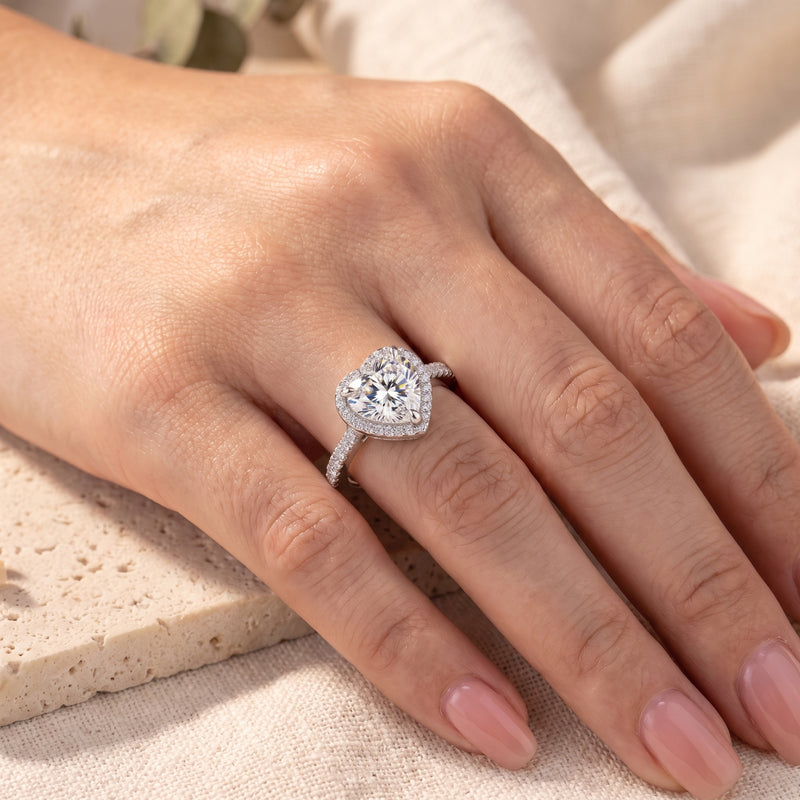 Der Sweetheart-Halo-Ring
