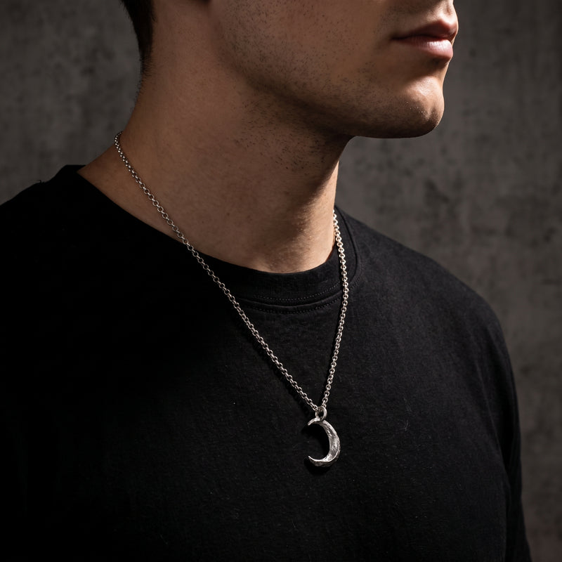 De Cratered Moon-ketting