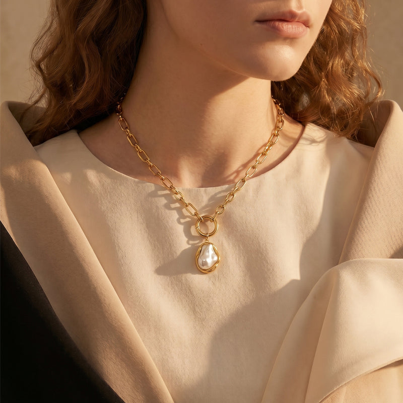 The Isabella Pearl Necklace